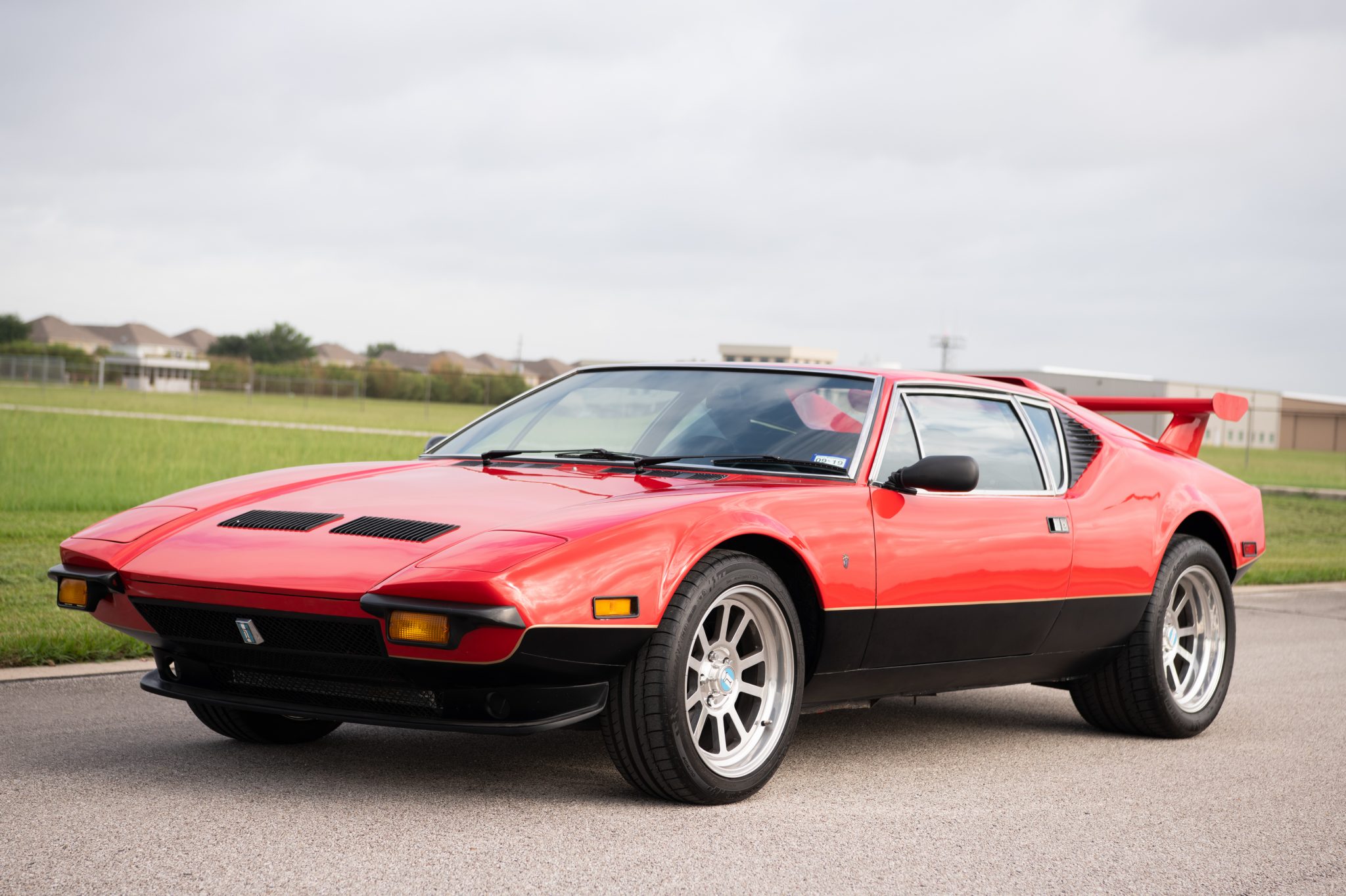 1972 DeTomaso Pantera 