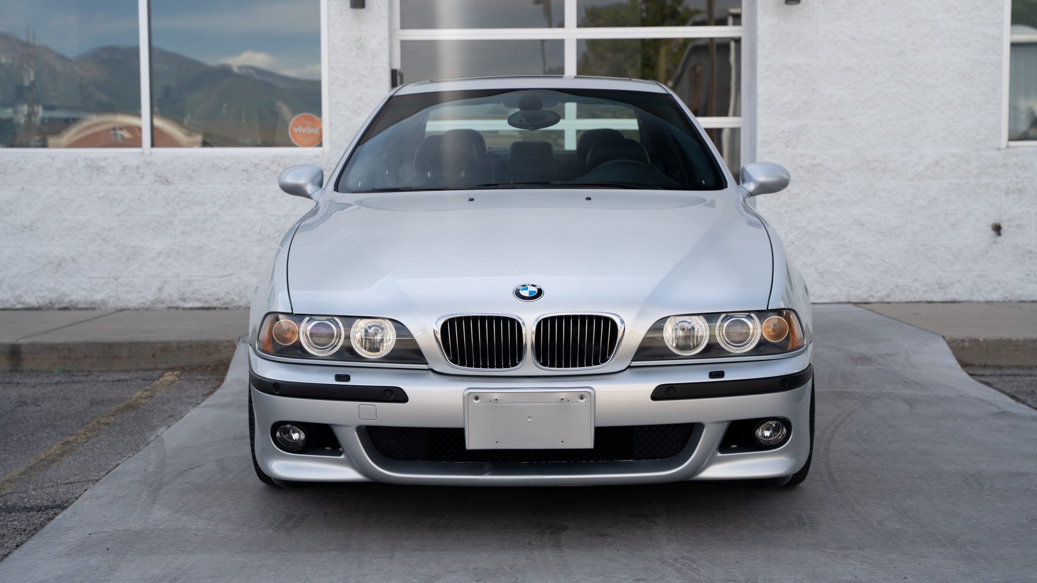 2003 BMW E39 M5 