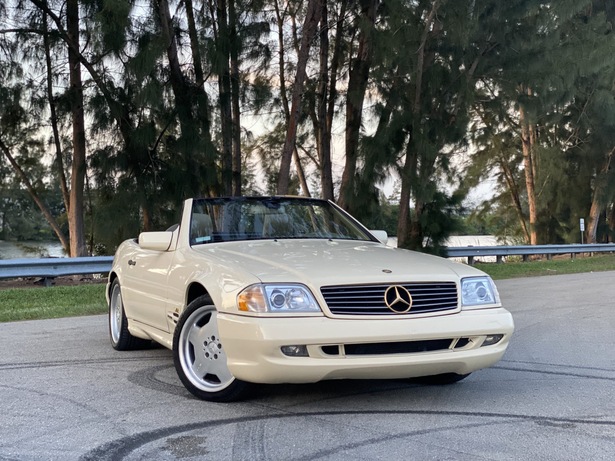 1997 Mercedes-Benz R129 SL 