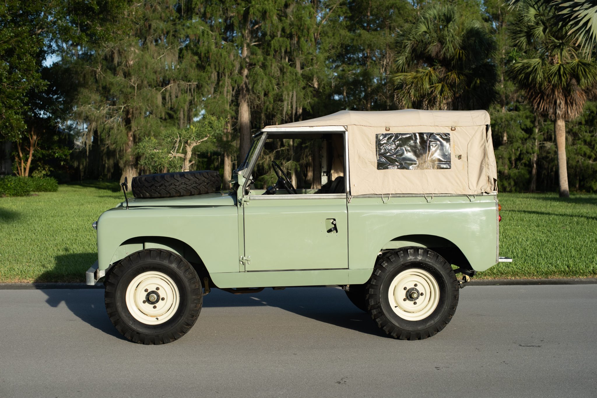 1969 Land Rover Series 88 