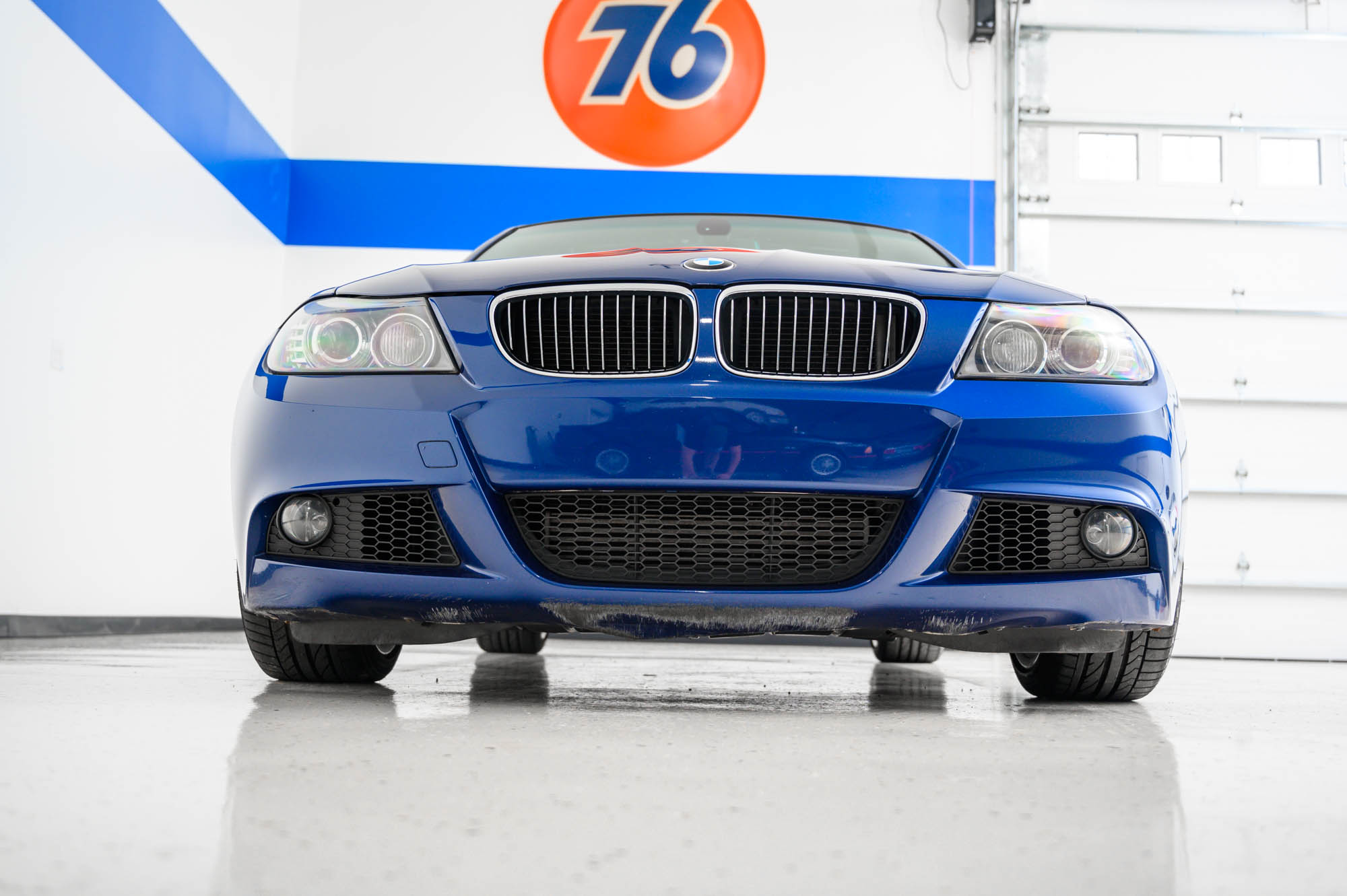 2009 BMW E90 3-Series Sedan 