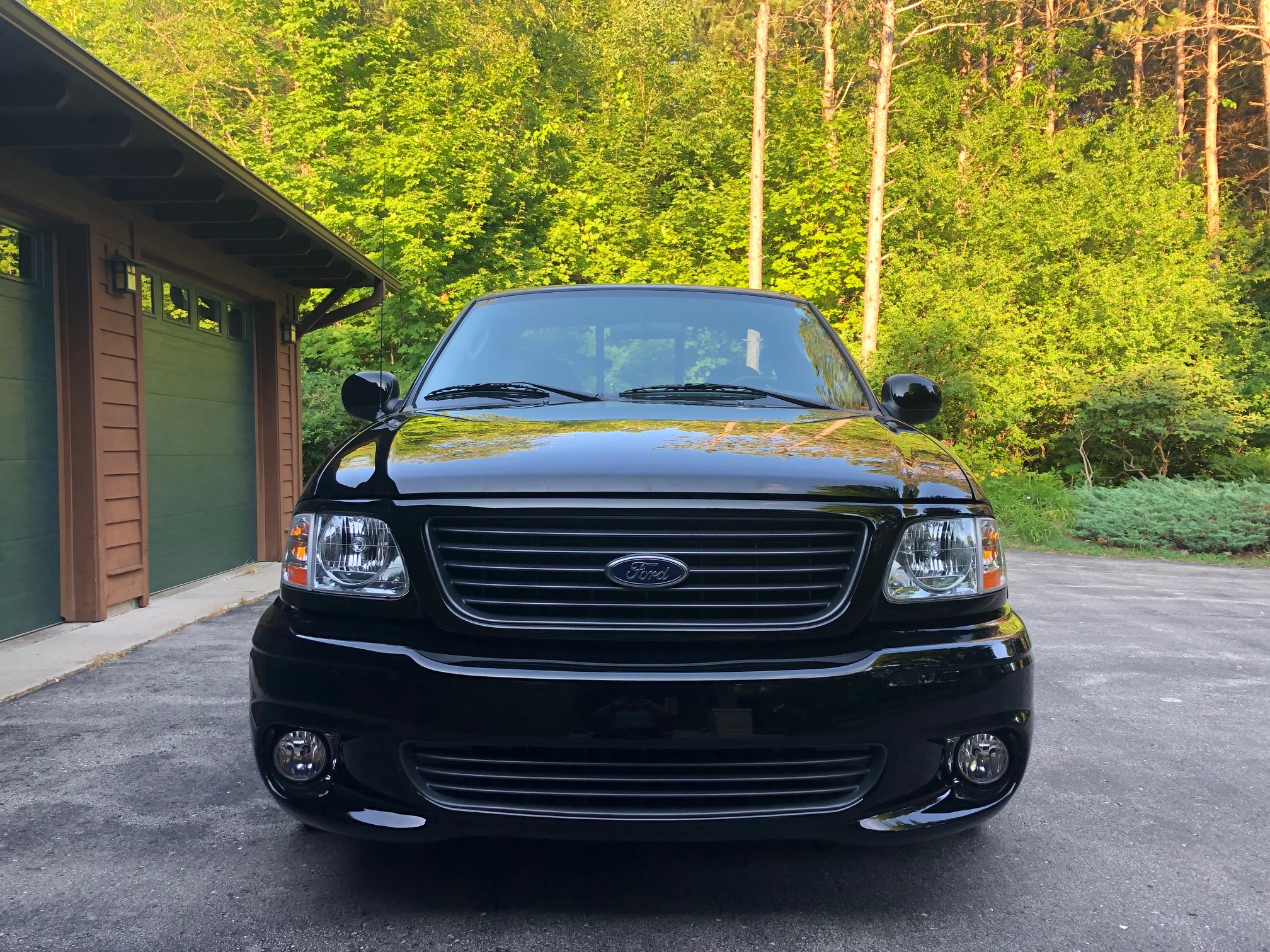 2003 Ford F-150 SVT Lightning 