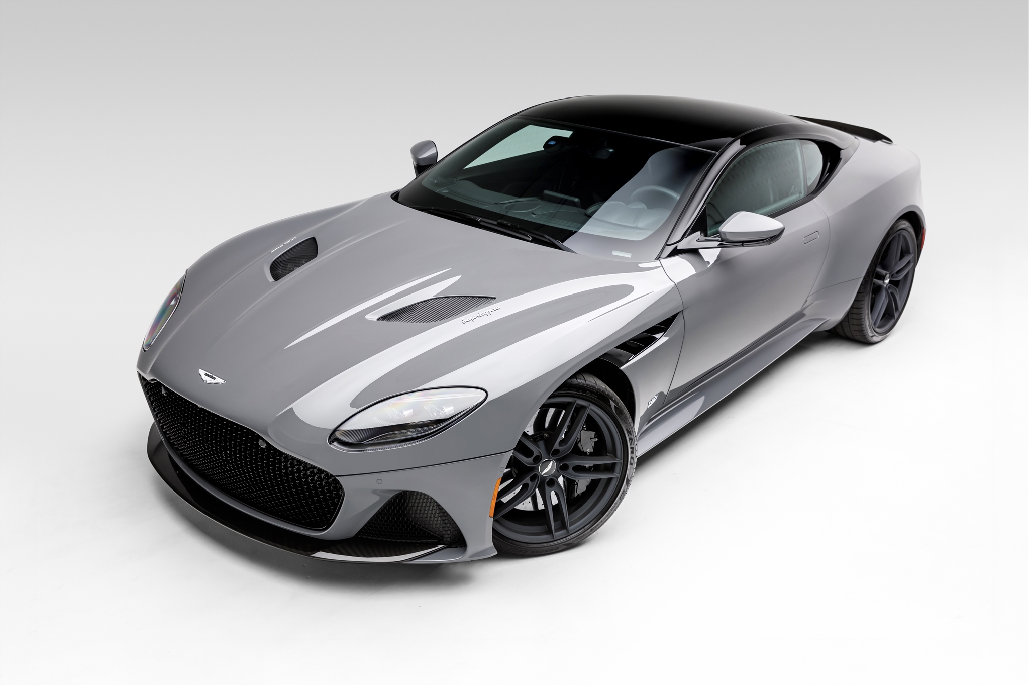2019 ASTON MARTIN Aston Martin DBS 