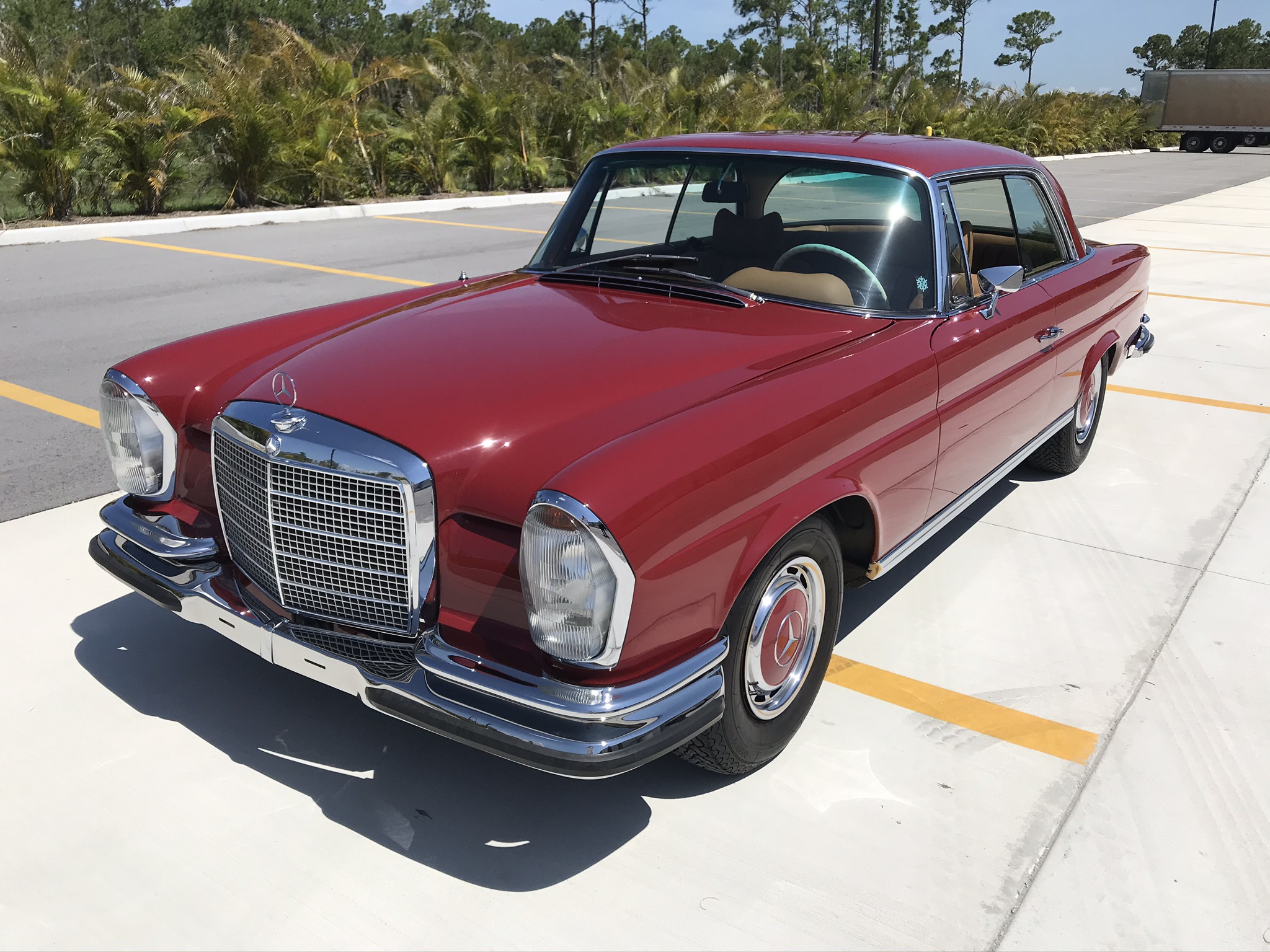 1971 Mercedes-Benz W111 Coupe & Cabriolet 