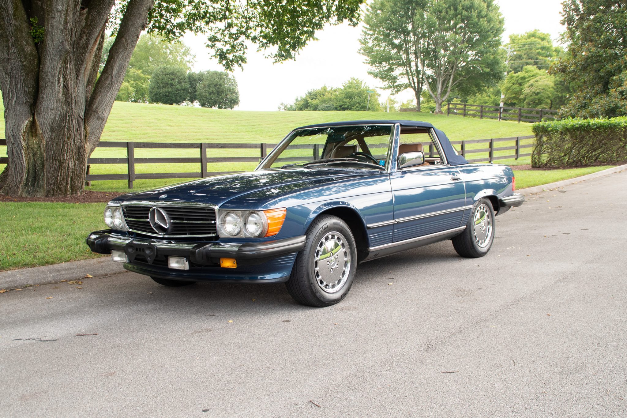 1987 Mercedes-Benz R107 SL 