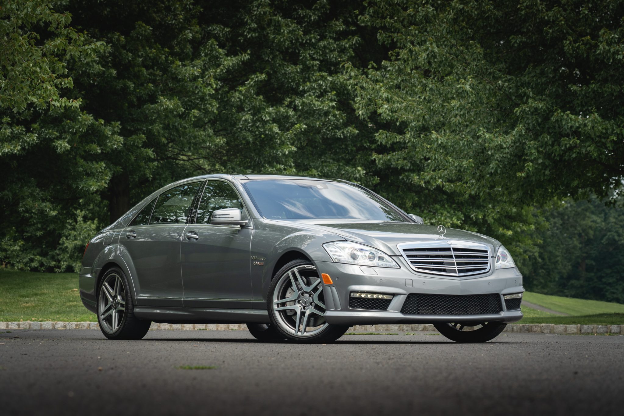 2011 Mercedes-Benz W221 S-Class 