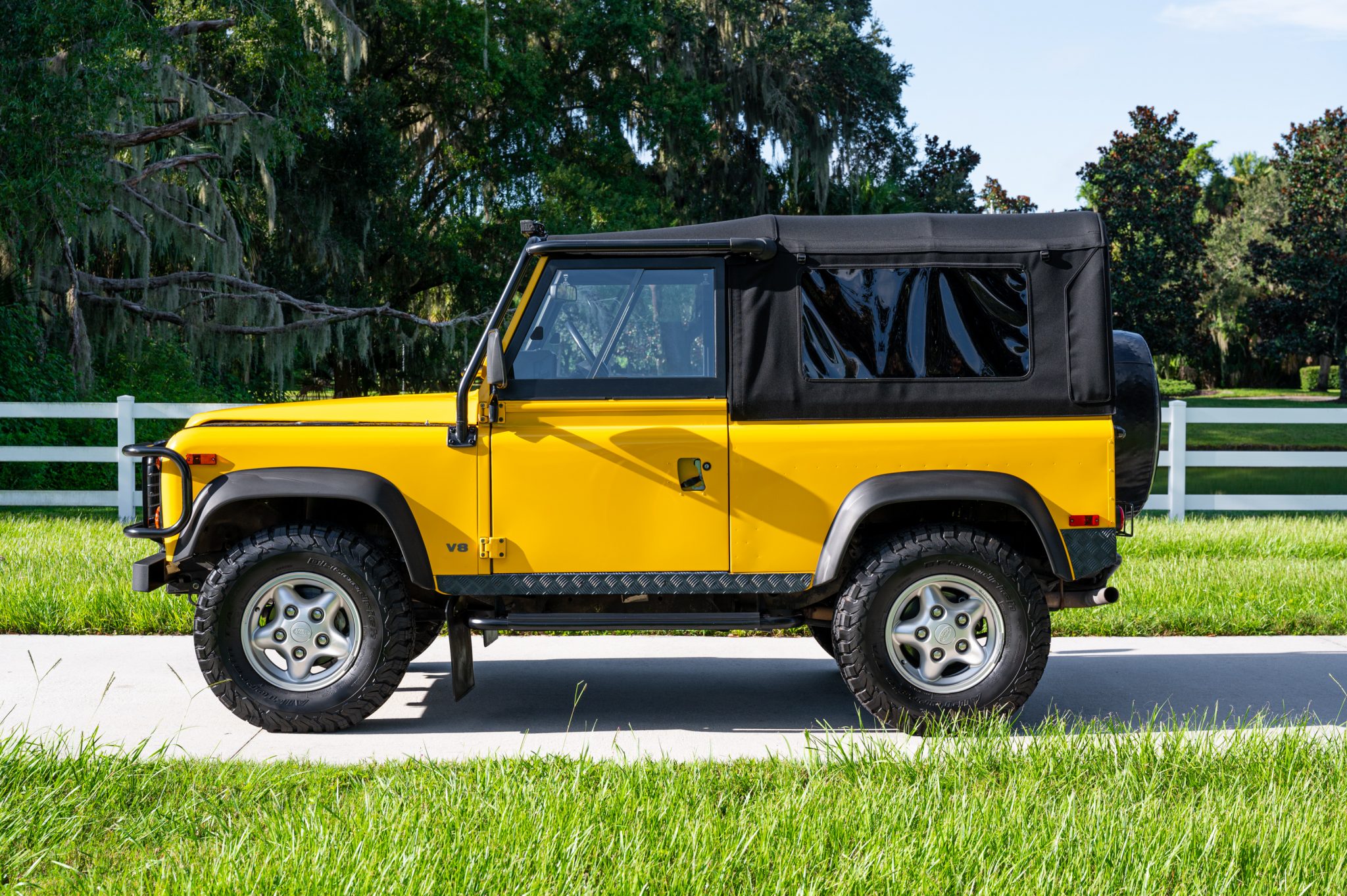 1997 Land Rover Defender 90 NAS 