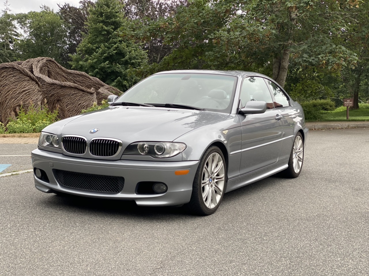 2005 BMW E46 330 ZHP 
