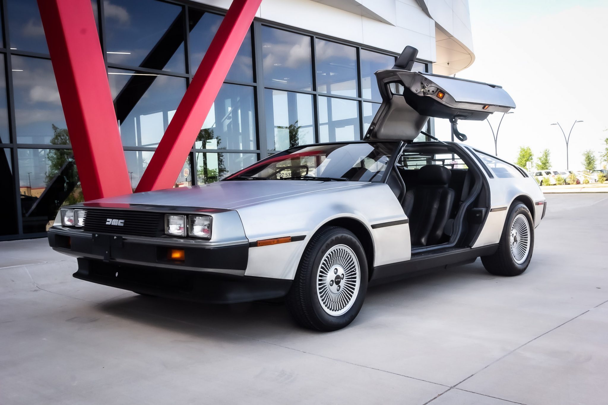 1981 DeLorean DMC-12 