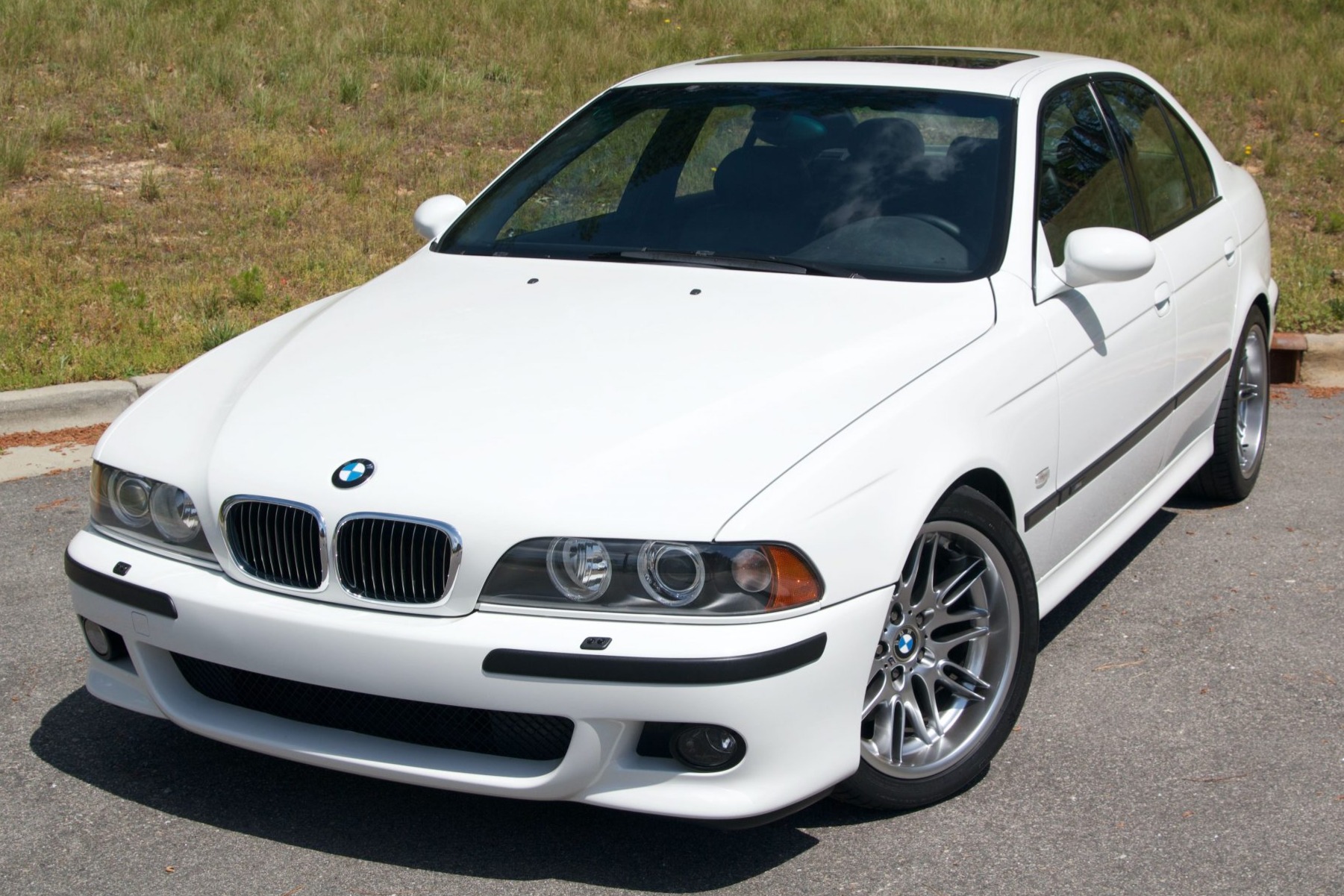 2002 BMW E39 M5 