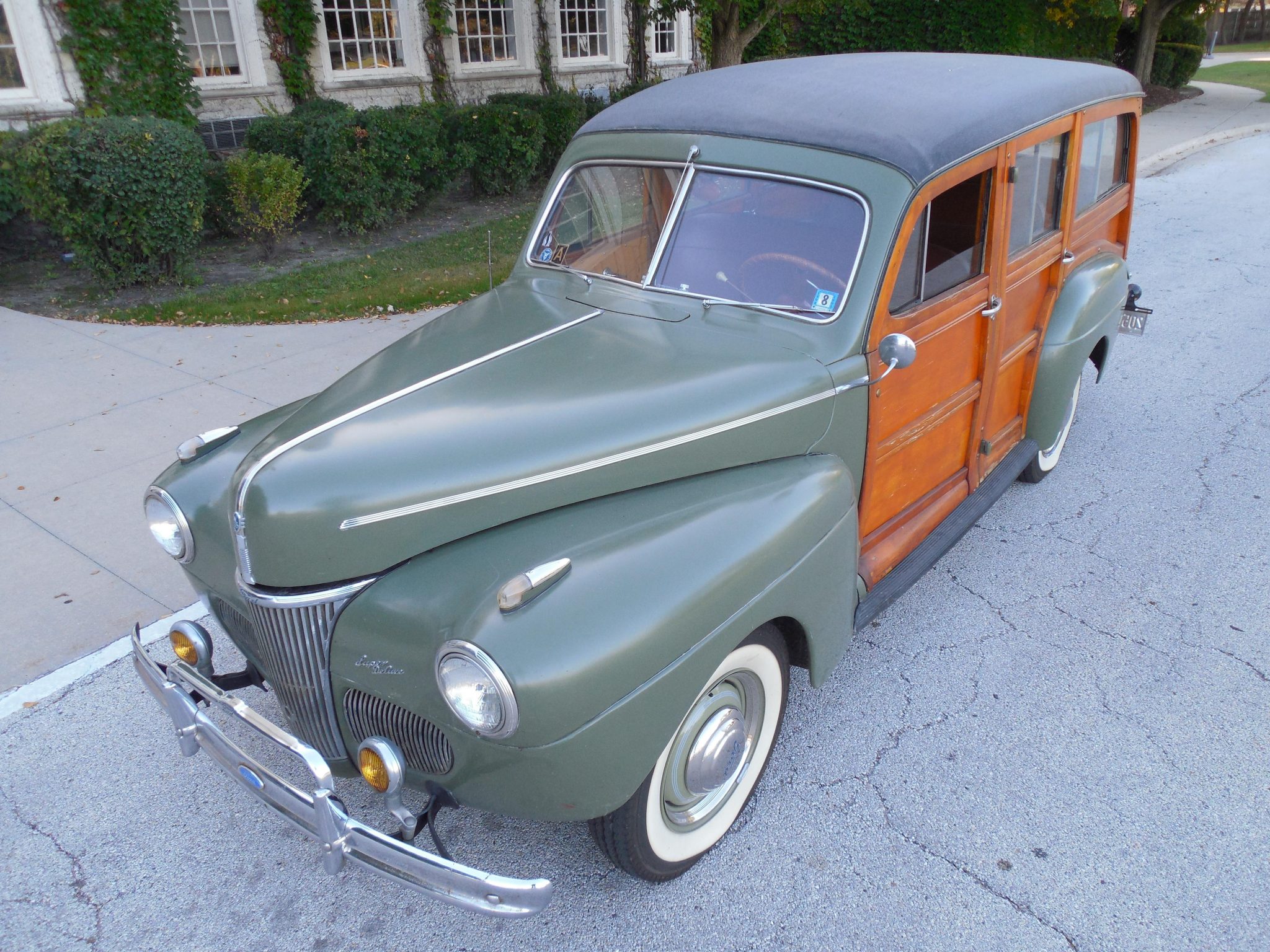 1941 Ford Standard, Deluxe, & Super Deluxe 