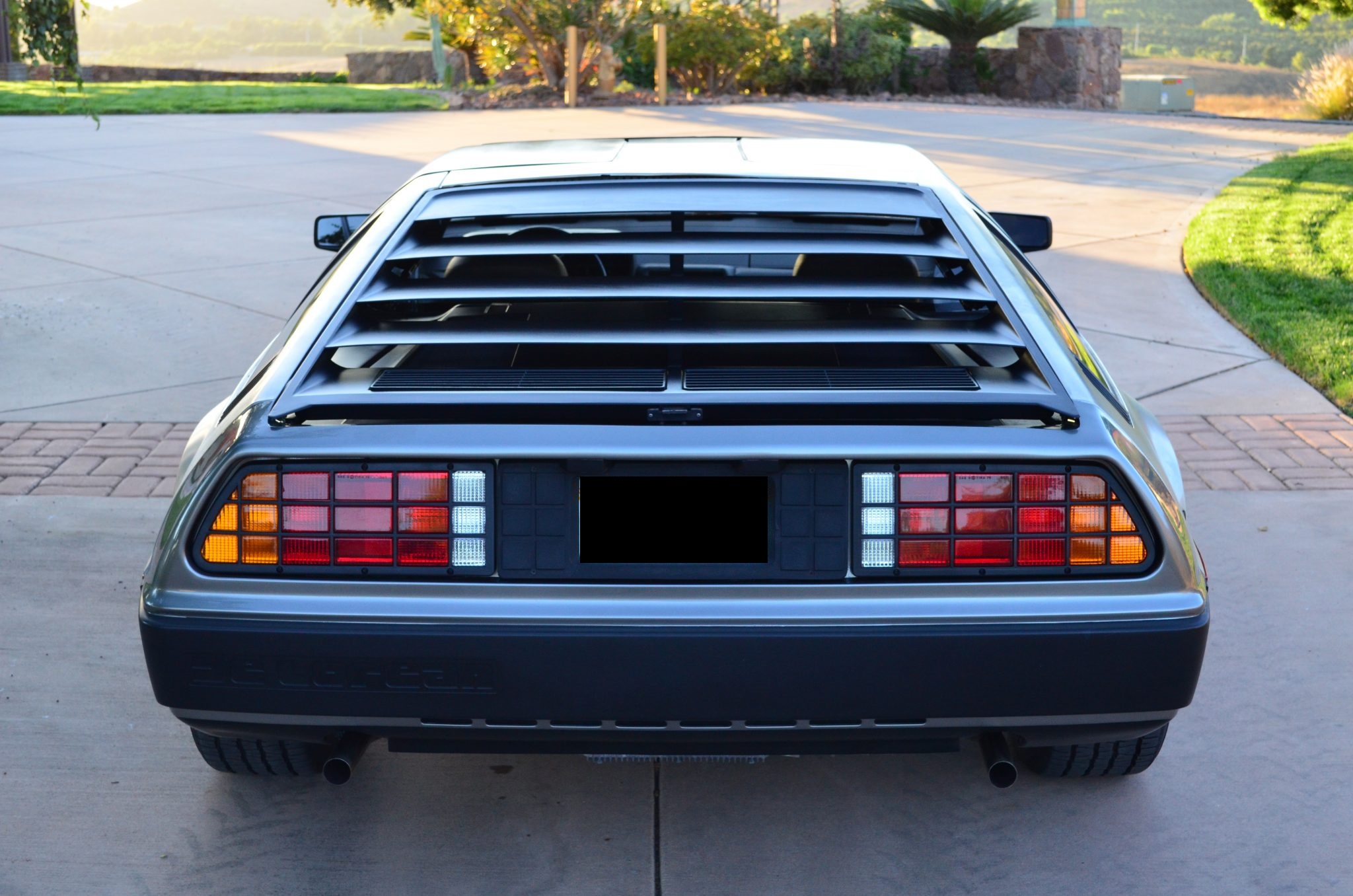 1981 DeLorean DMC-12 