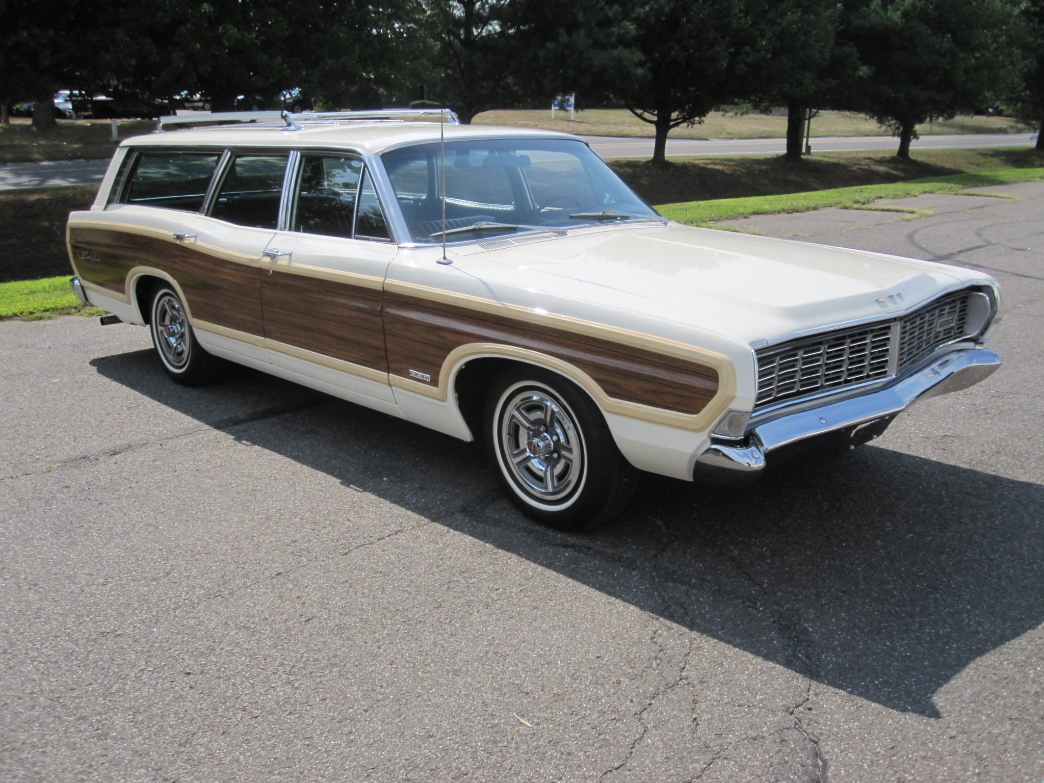 1968 Ford Country Squire 