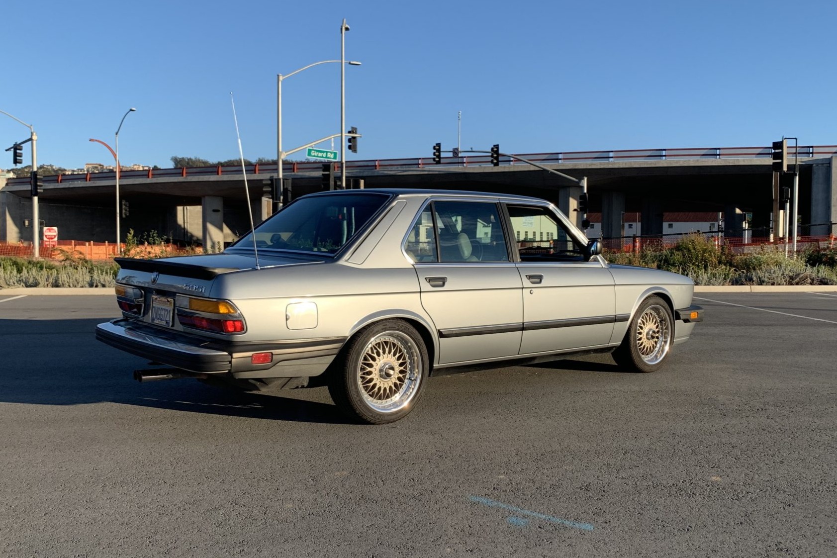 1985 BMW E28 5-Series 