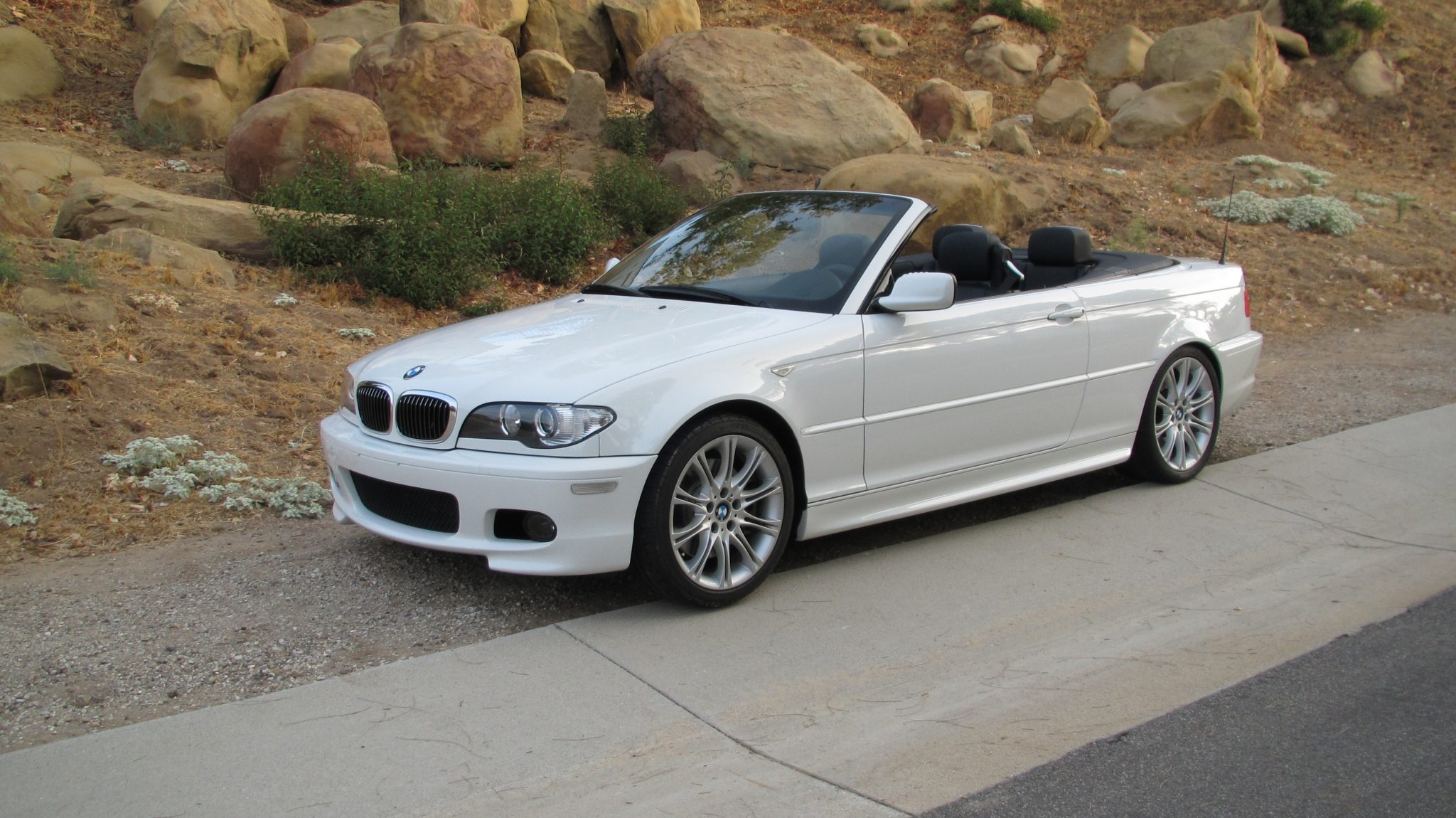 2005 BMW E46 330 ZHP 