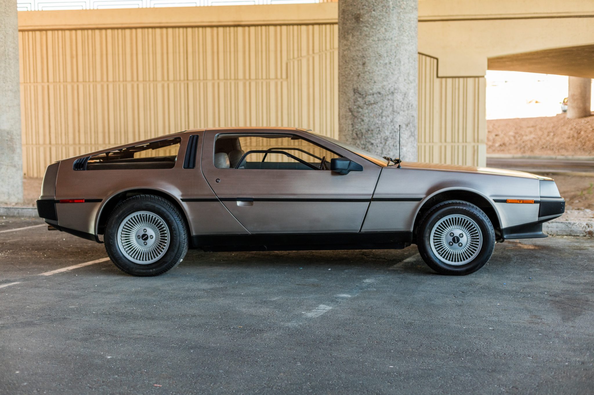 1981 DeLorean DMC-12 