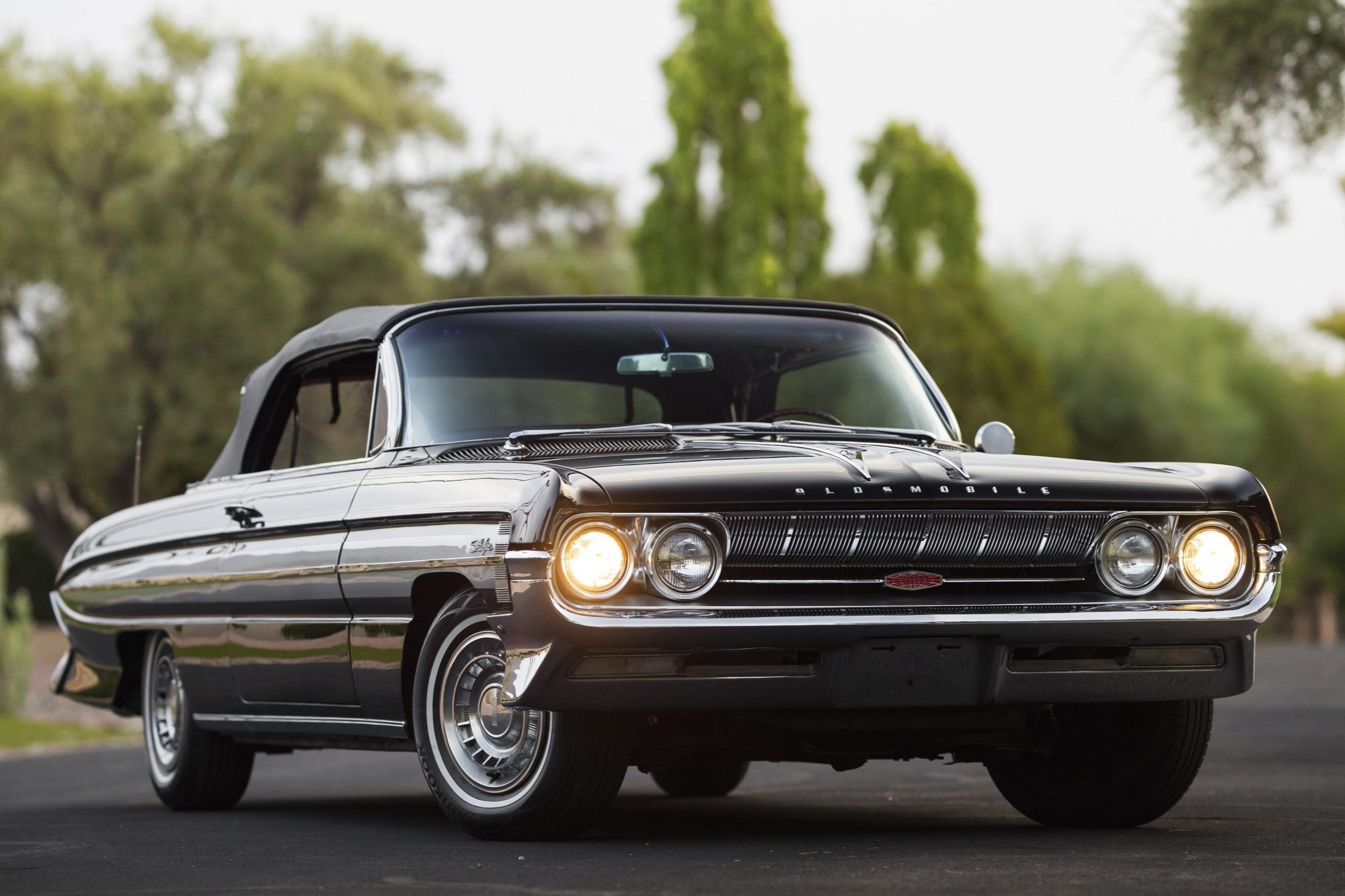 1961 Oldsmobile Starfire 