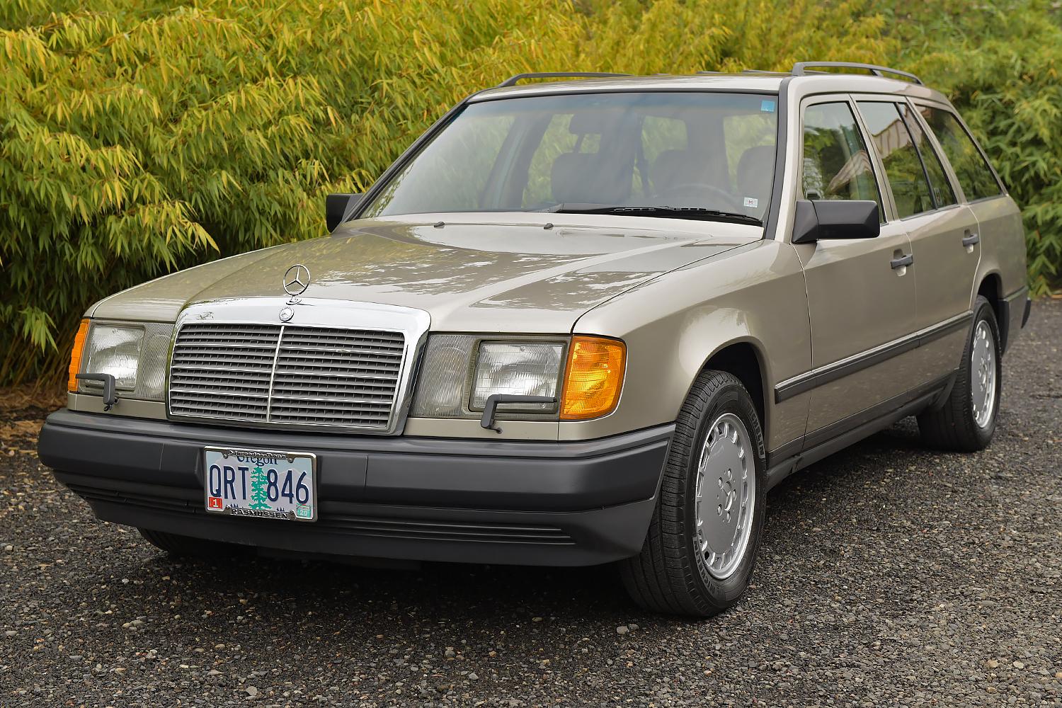 1987 Mercedes-Benz W124 E-Class 