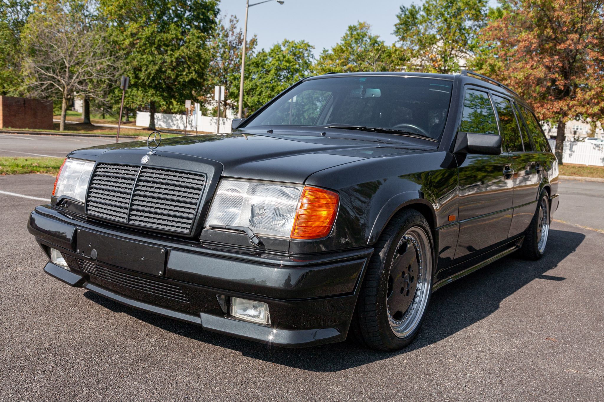 1991 Mercedes-Benz W124 E-Class 