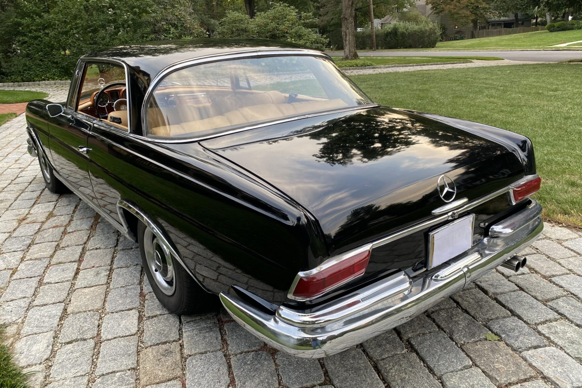 1966 Mercedes-Benz W111 Coupe & Cabriolet 
