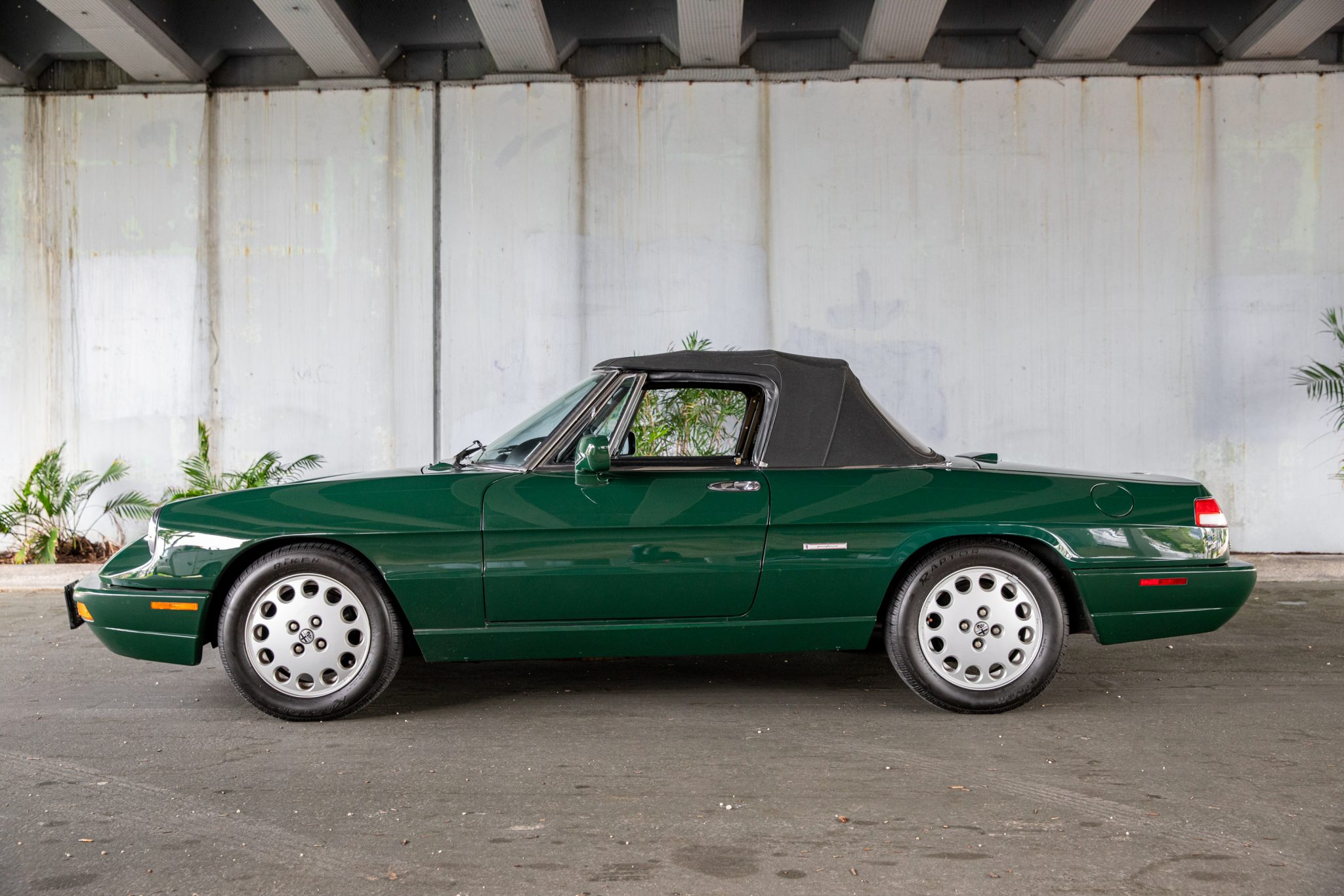 1991 Alfa Romeo 105/115 Spider Series 4 