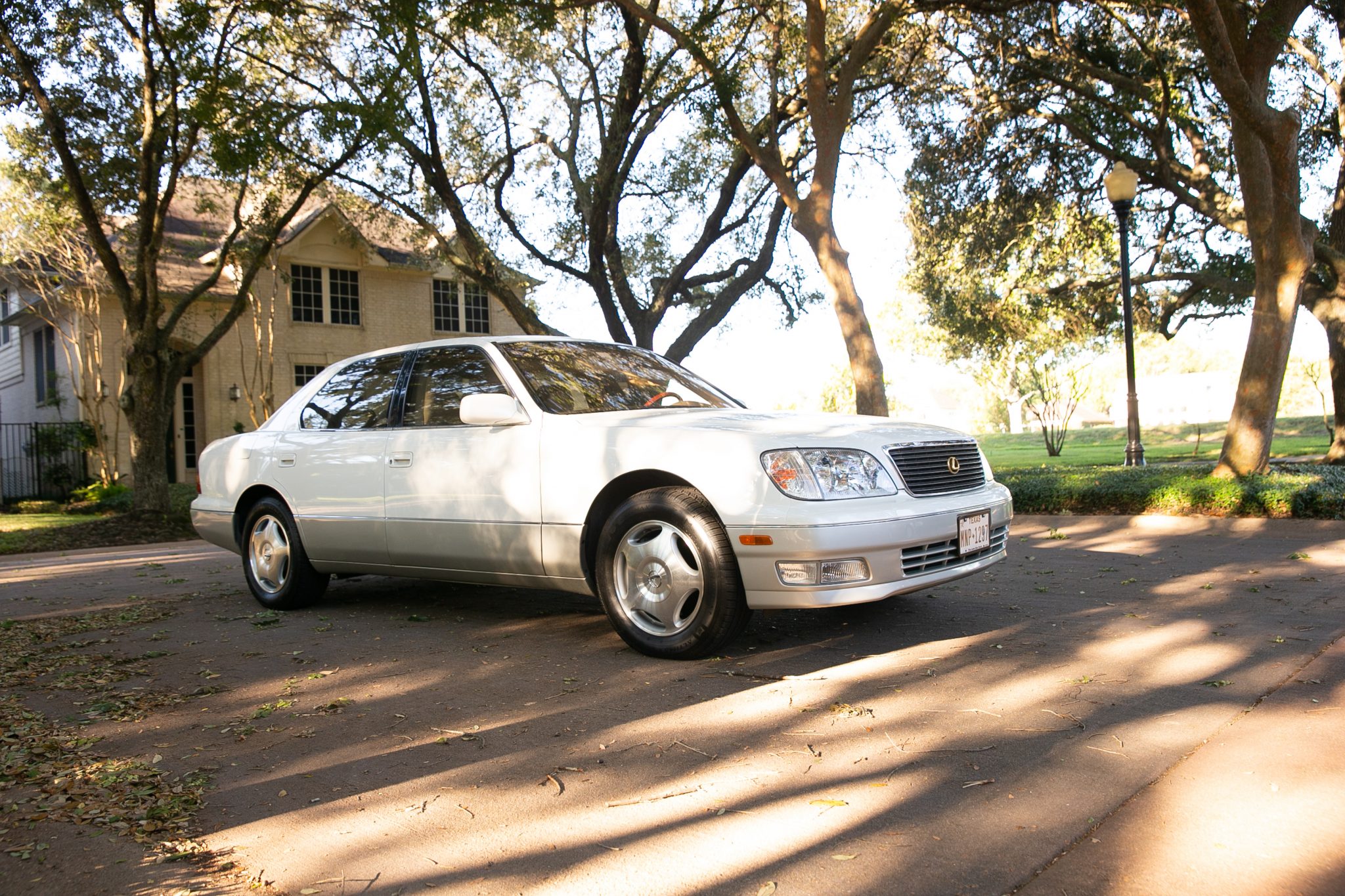 1999 Lexus LS Sedan 