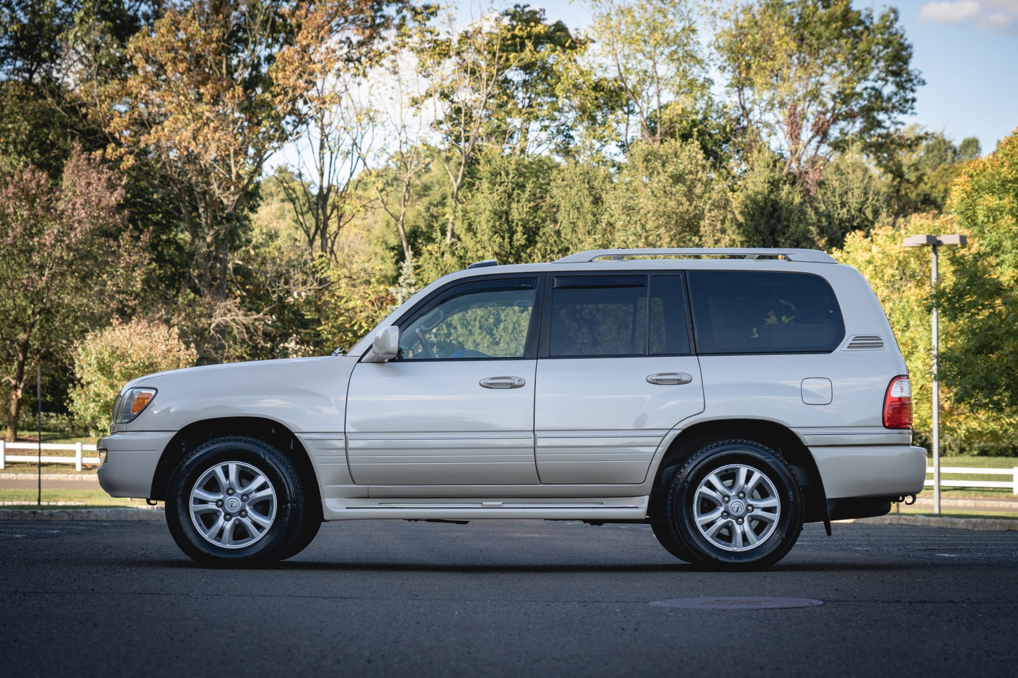 2004 Lexus LX470 