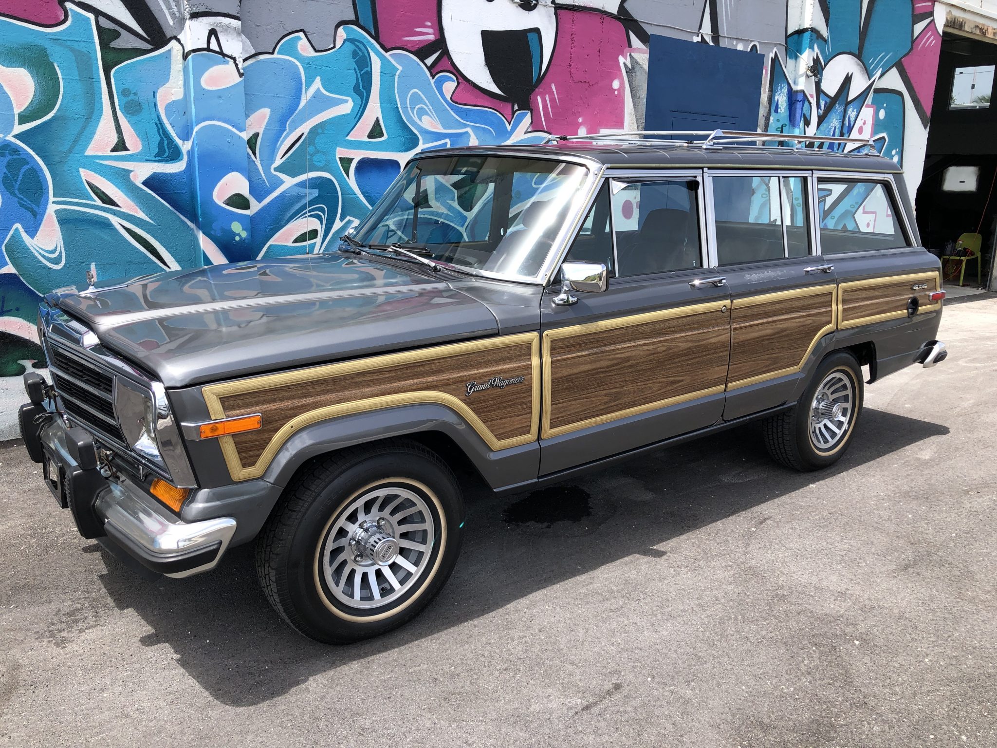 1988 Jeep SJ Grand Wagoneer 