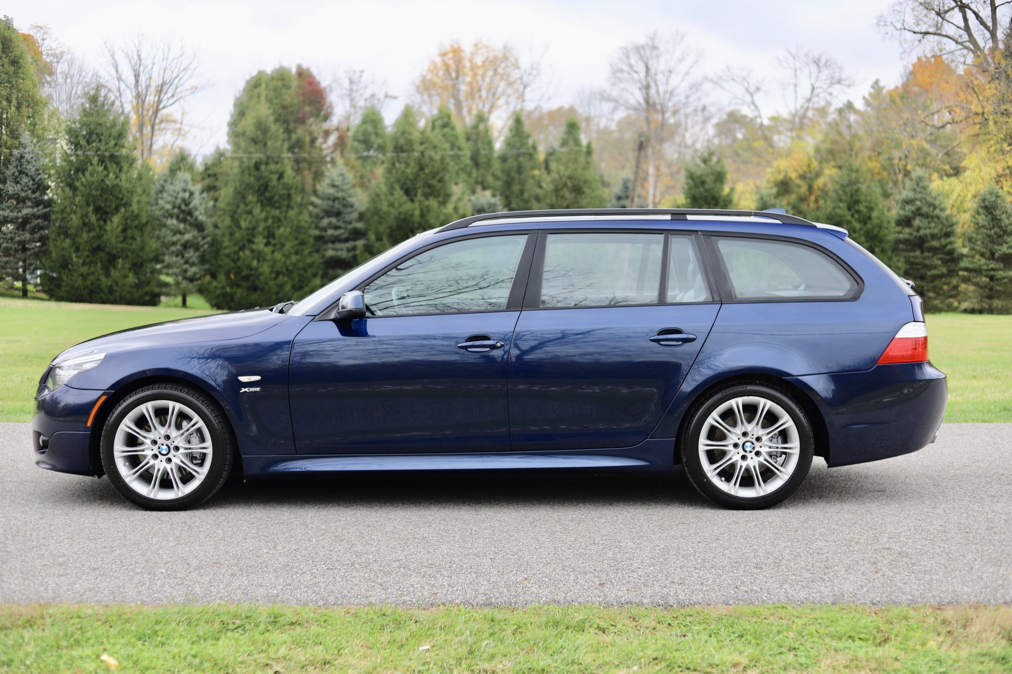 2010 BMW E61 5-Series Touring 