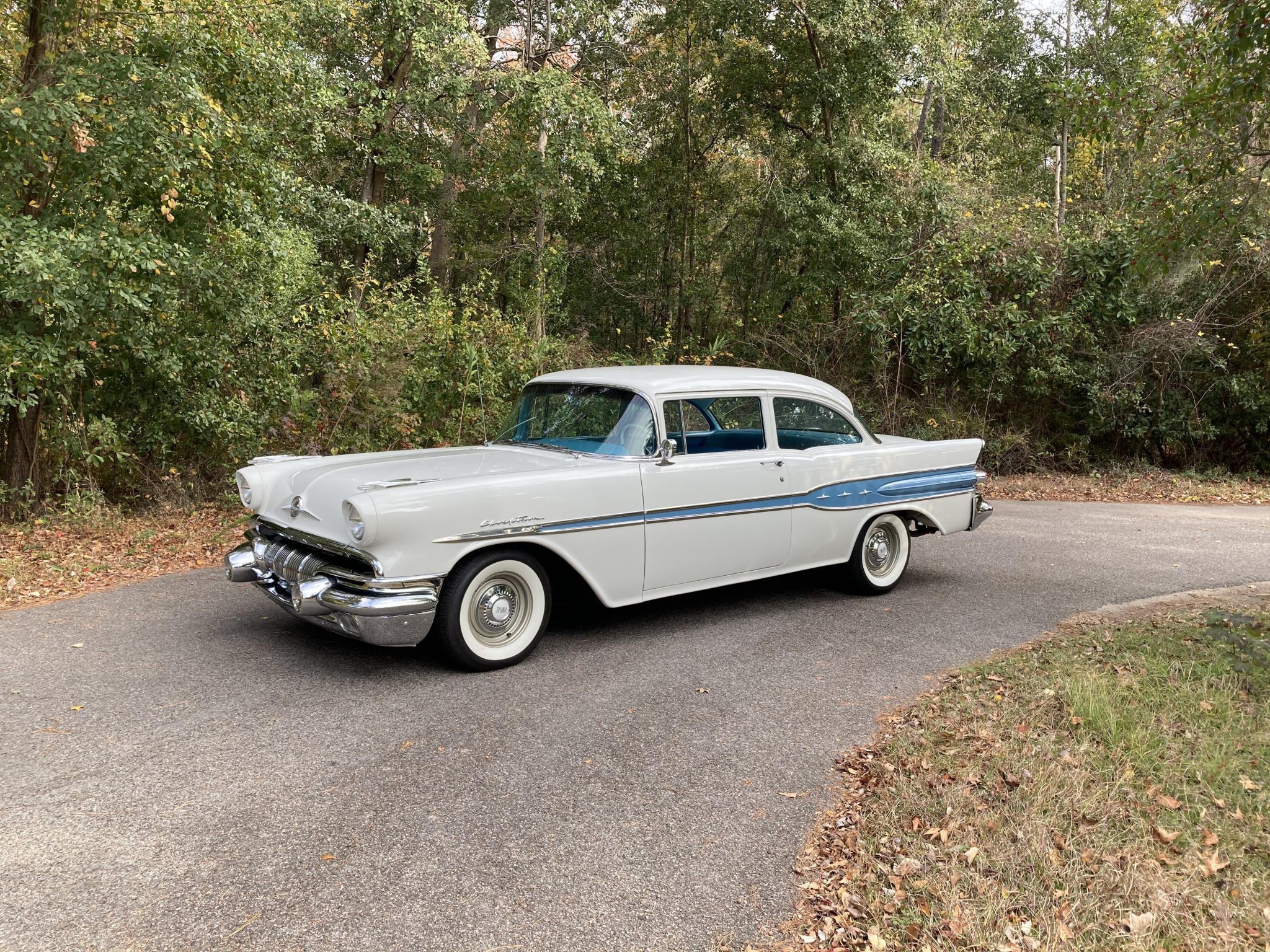 1957 Pontiac Chieftain 