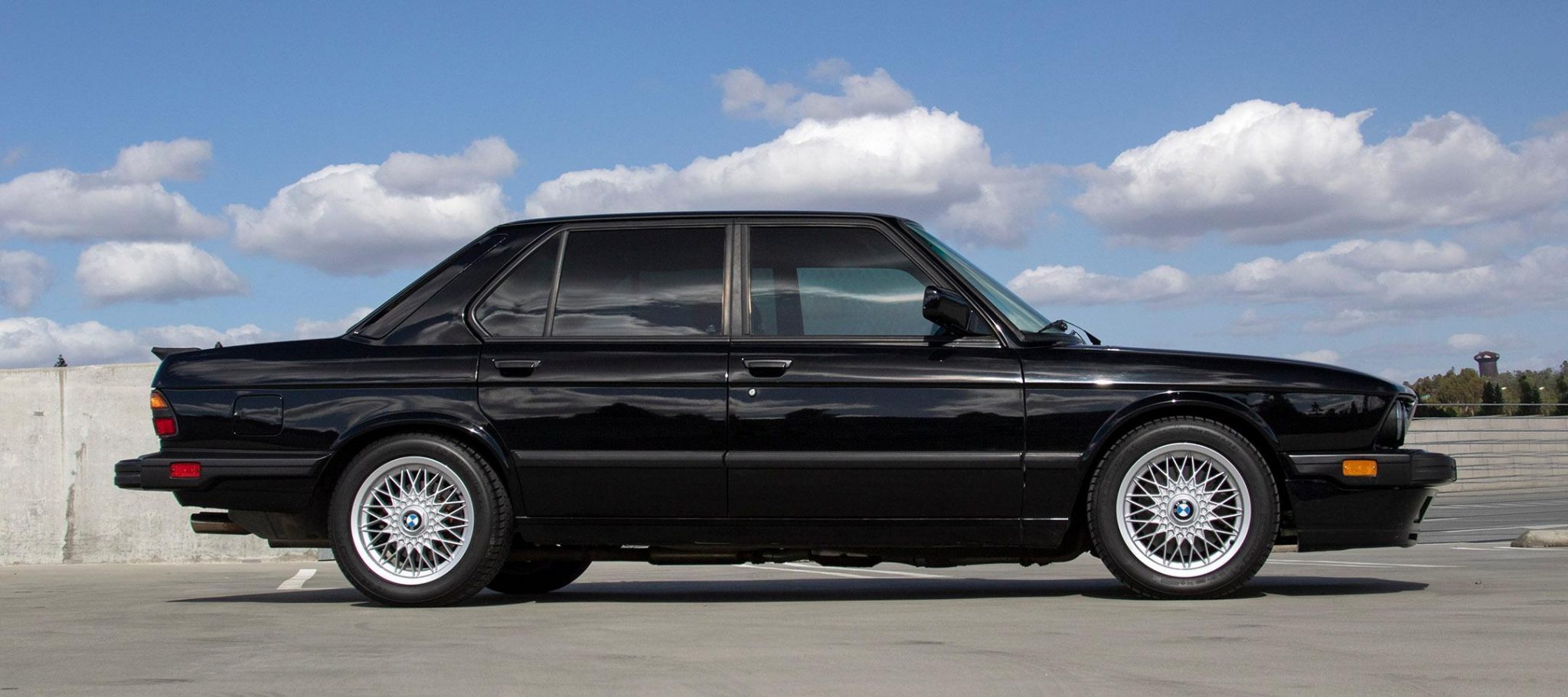 1988 BMW E28 M5 