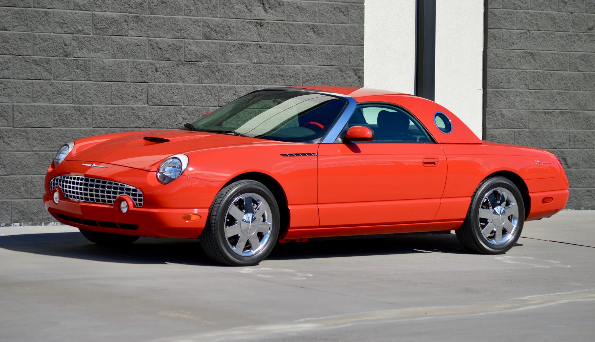 2002 Ford Thunderbird (2002-2005) 
