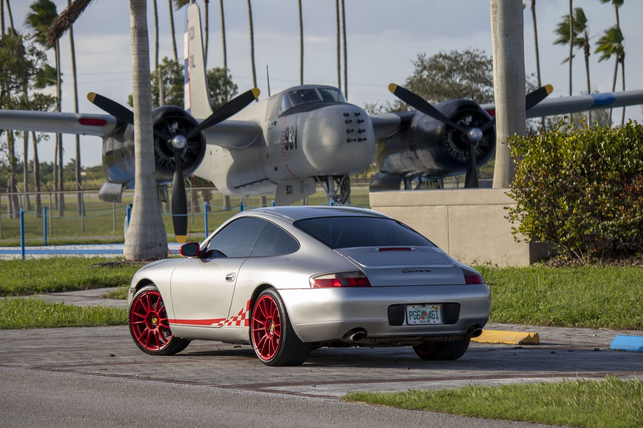 2000 Porsche 996 911 (Non-Turbo/GT2/GT3) 