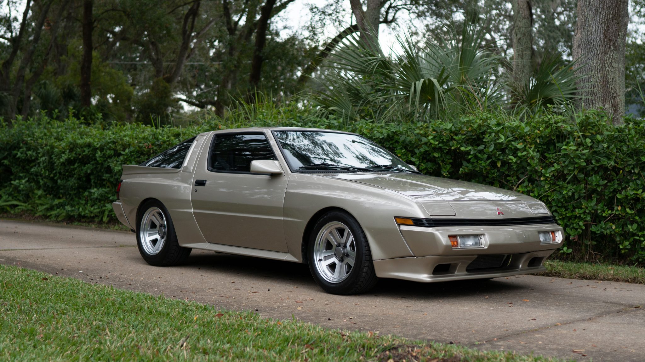 1987 Chrysler Conquest & Mitsubishi Starion 