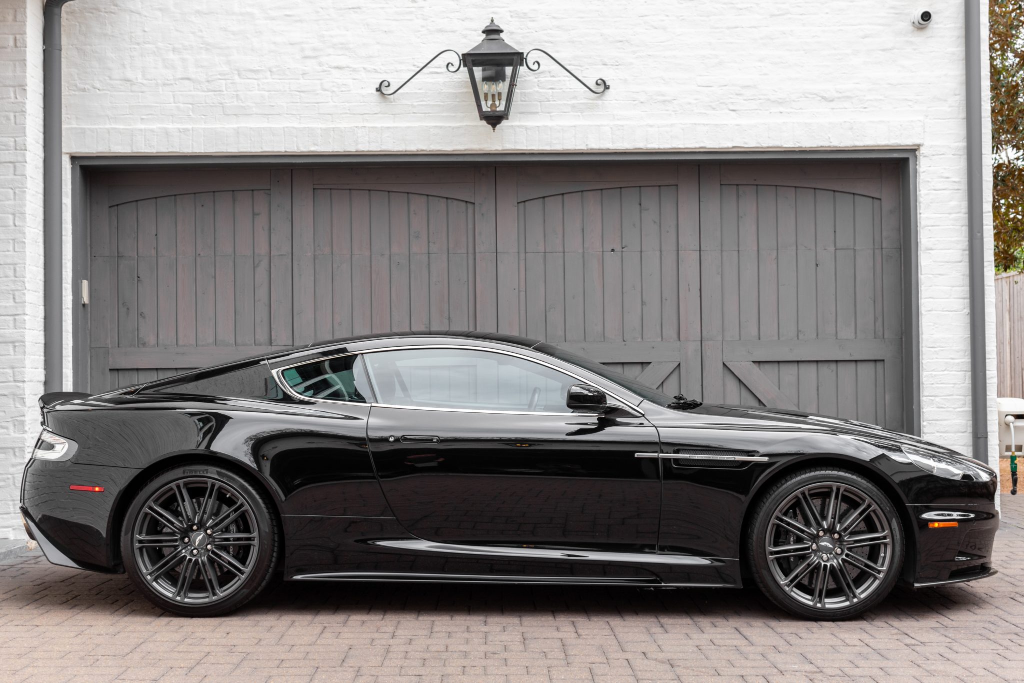 2009 Aston Martin DBS 