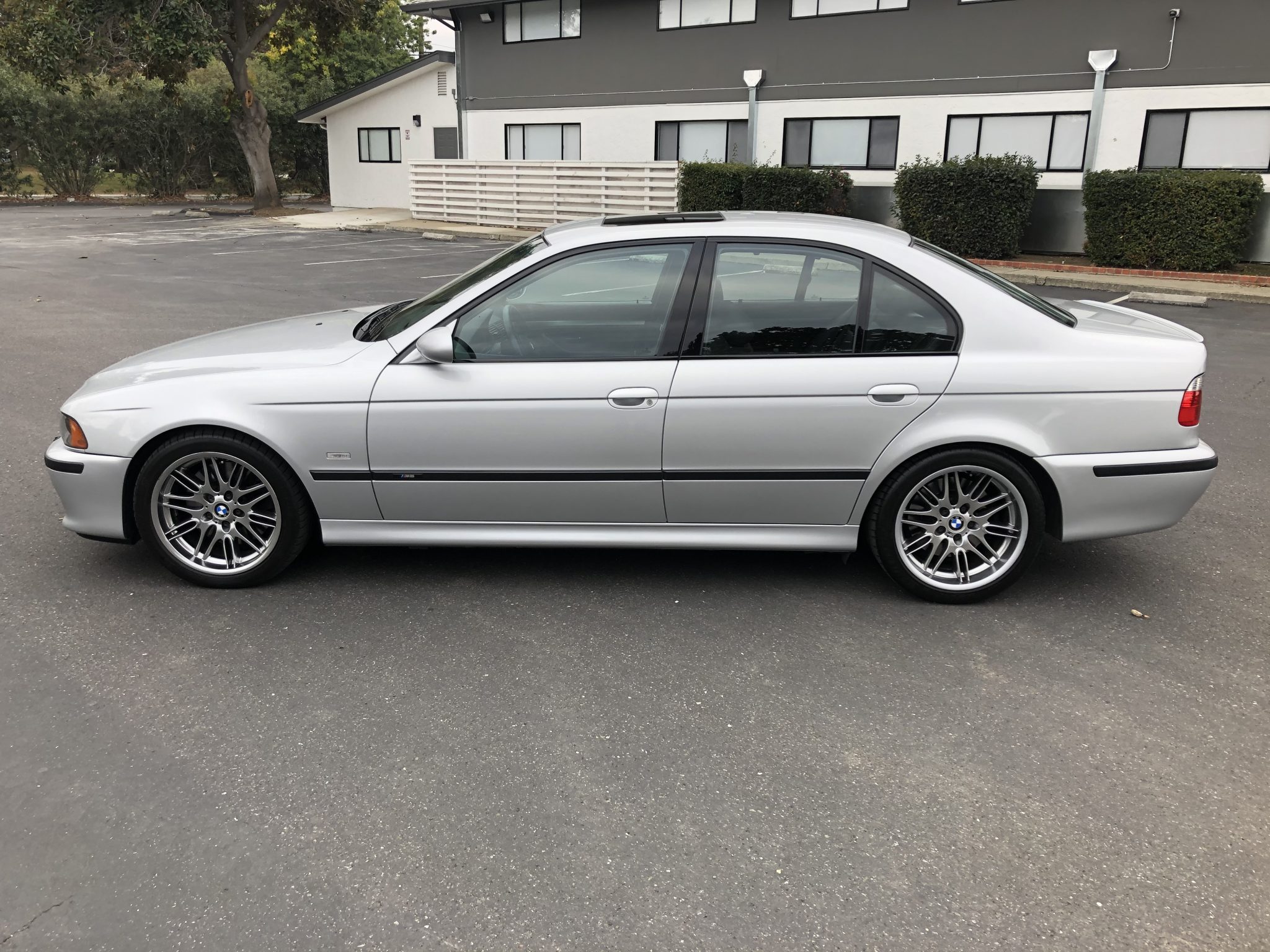 2003 BMW E39 M5 