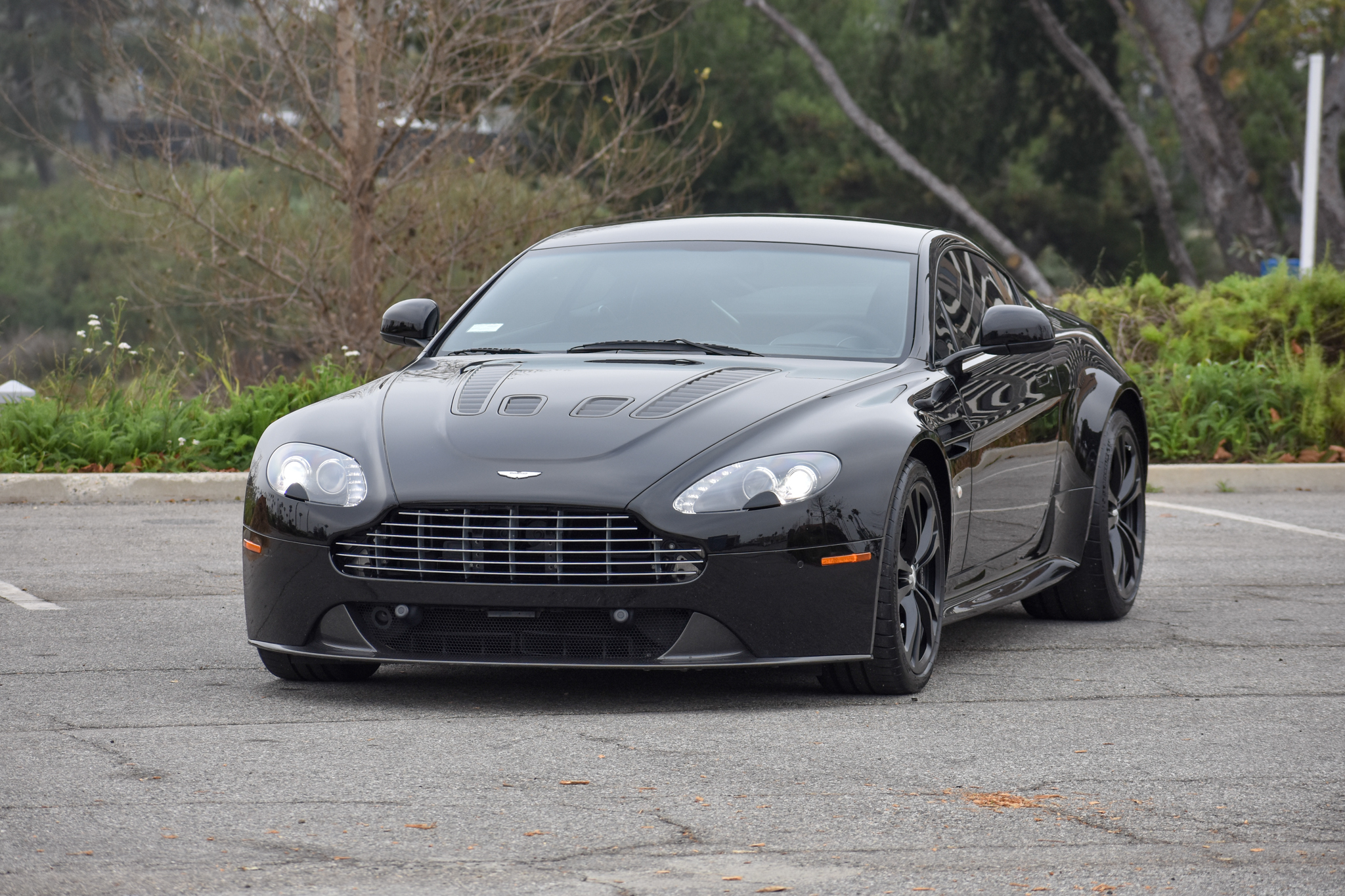 2011 Aston Martin V12 Vantage 
