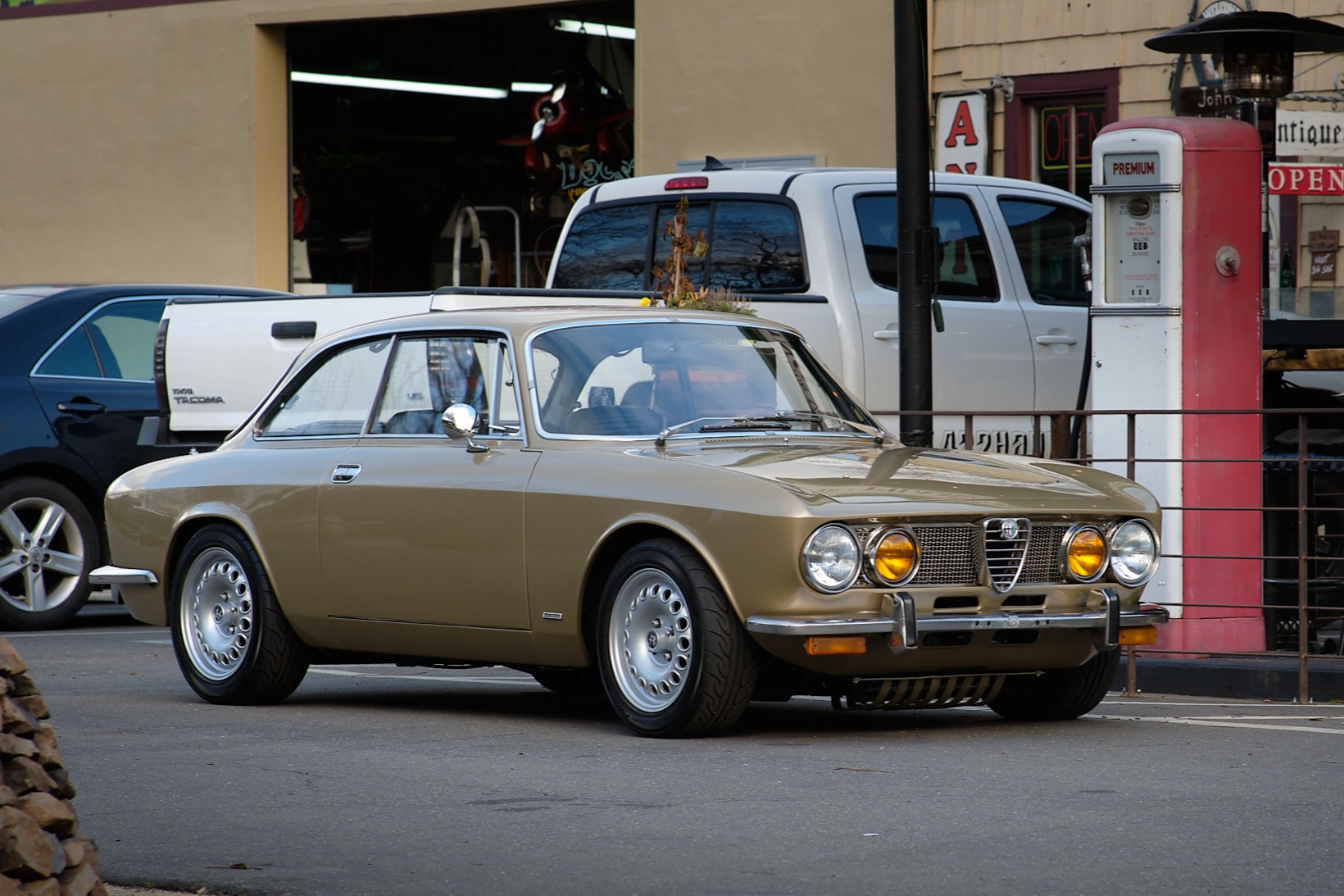 1974 Alfa Romeo 105/115 Series Coupe 