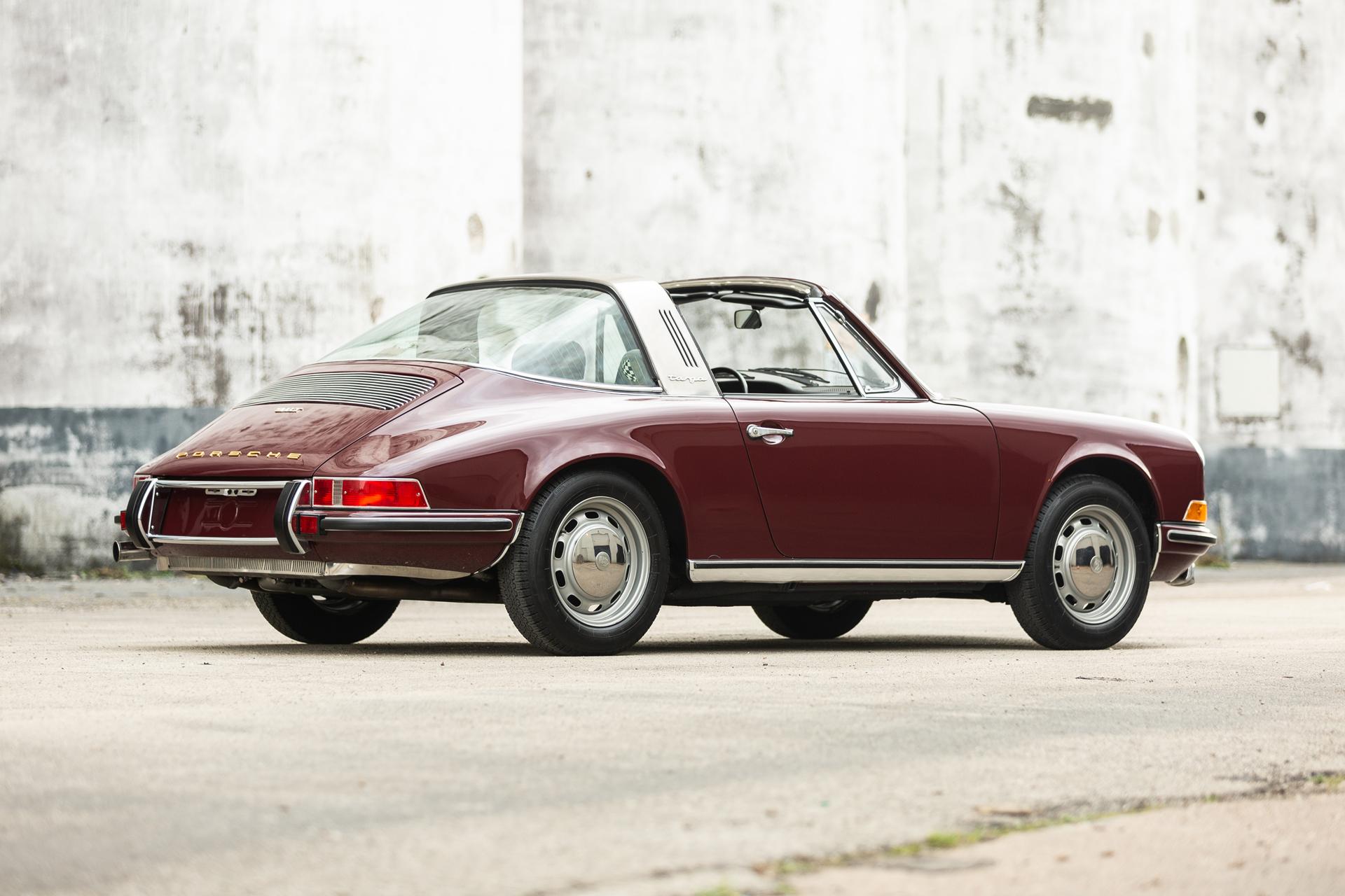 1971 Porsche LWB 911T (1969-1973) 
