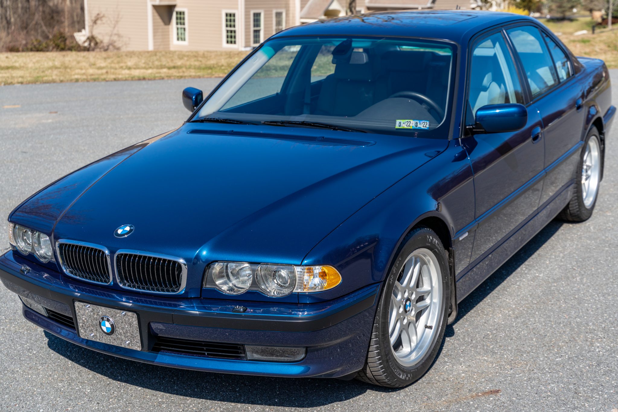 2001 BMW E38 7-Series 