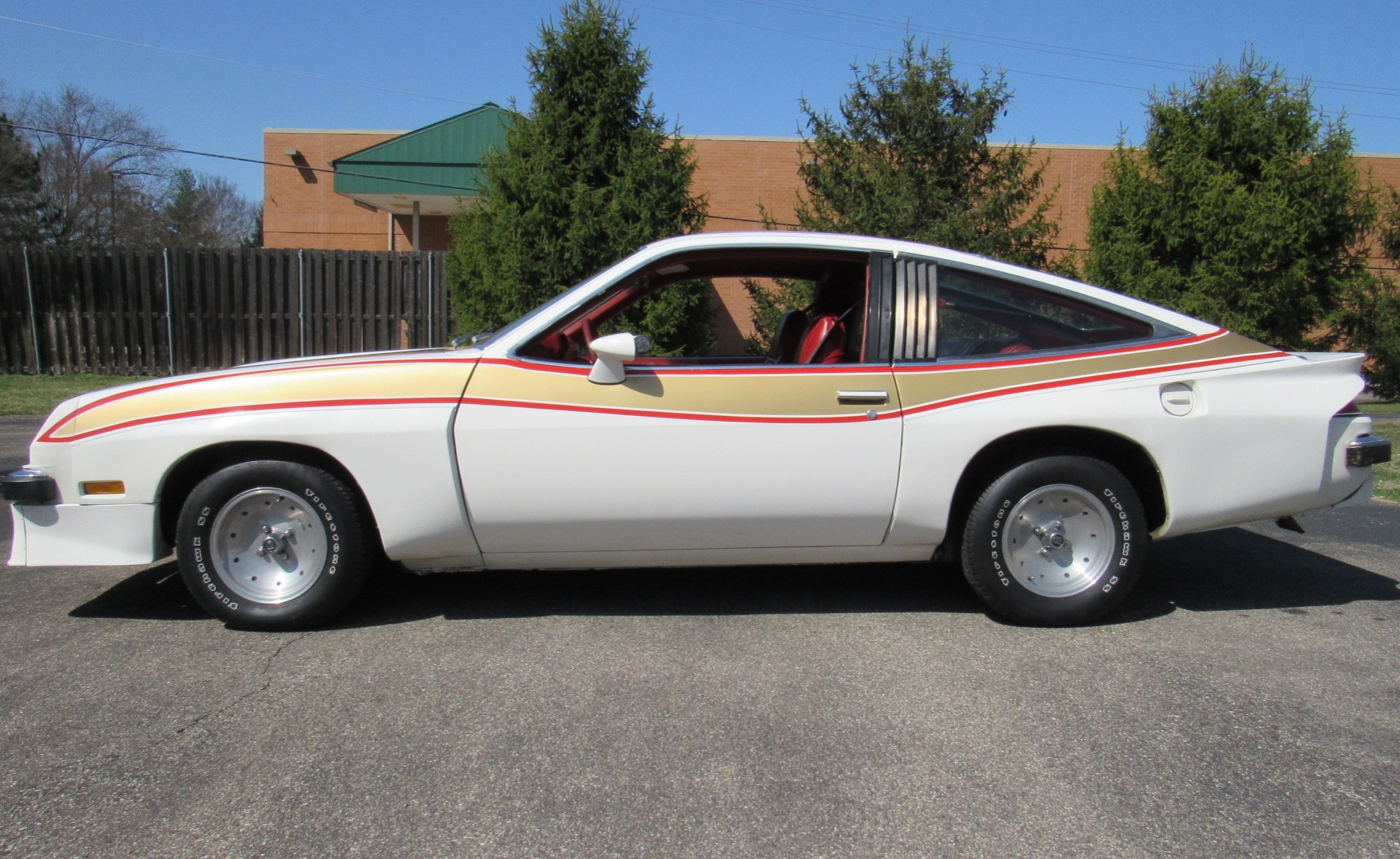 1977 Oldsmobile Starfire 