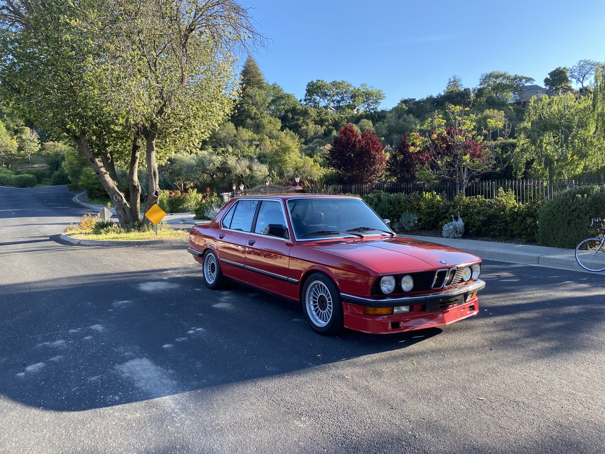 1987 BMW E28 5-Series 
