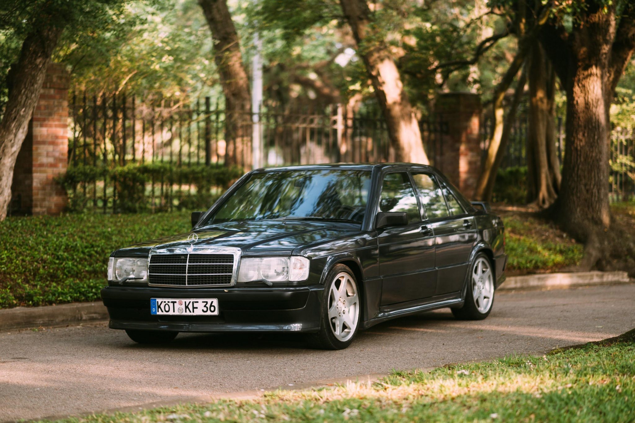 1988 Mercedes-Benz 190E 2.3-16 & 2.5-16 