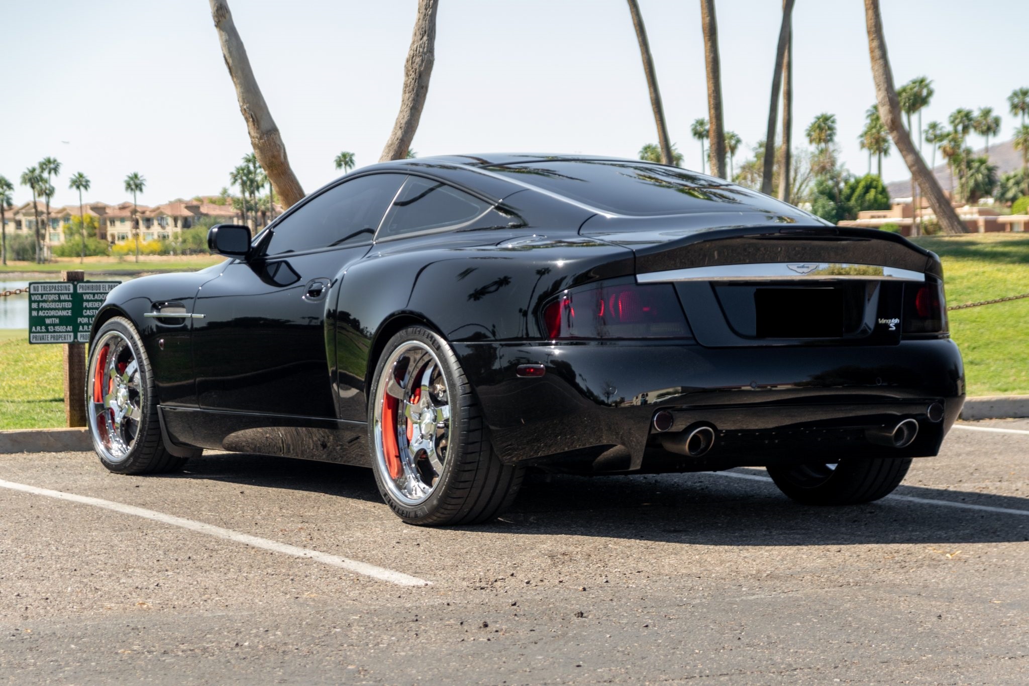 2005 Aston Martin Vanquish 