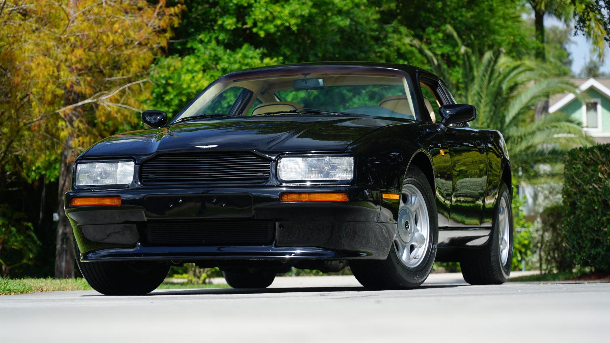 1992 Aston Martin Virage, V8, & Vantage (1989-2000) 