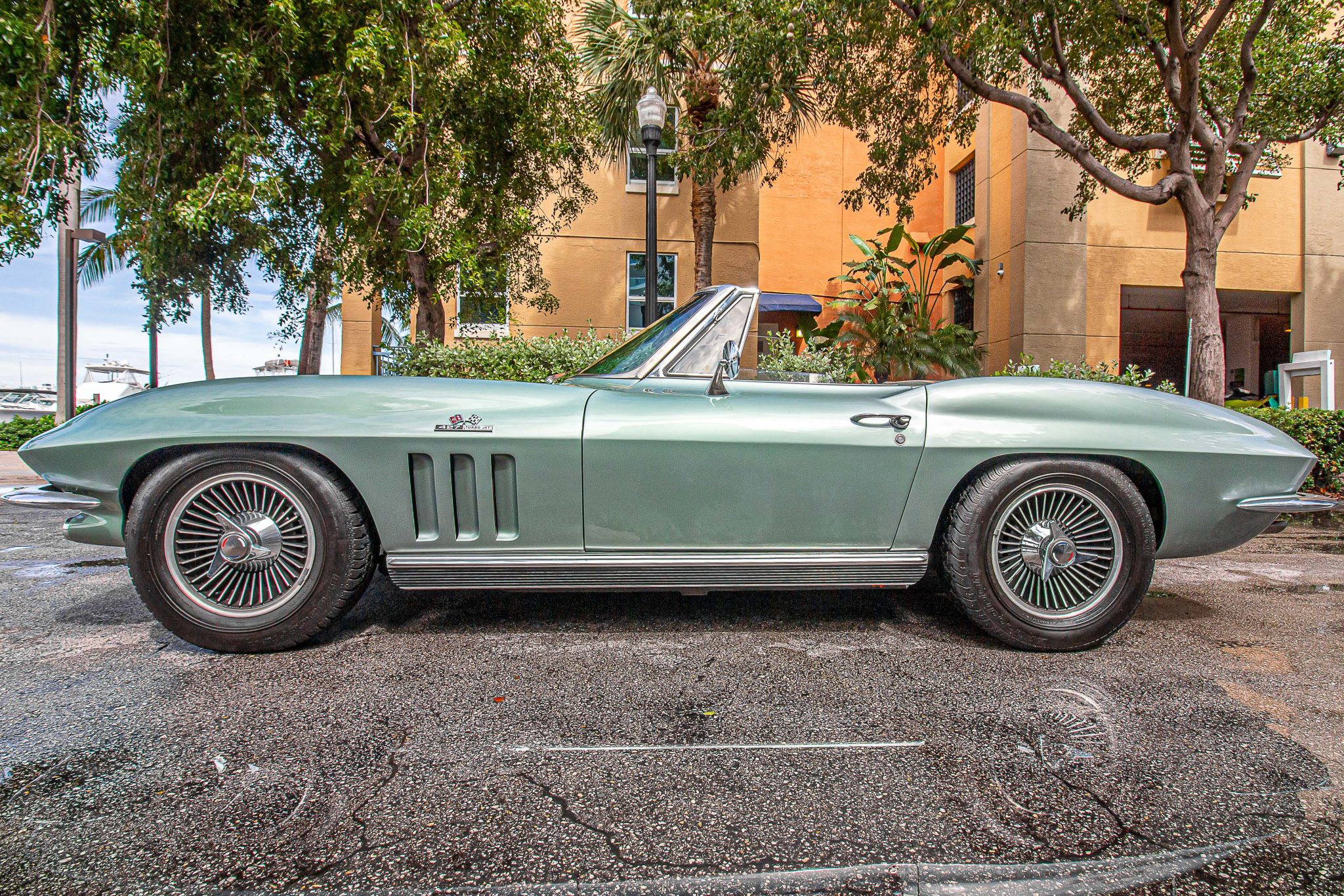1966 Chevrolet Corvette C2 