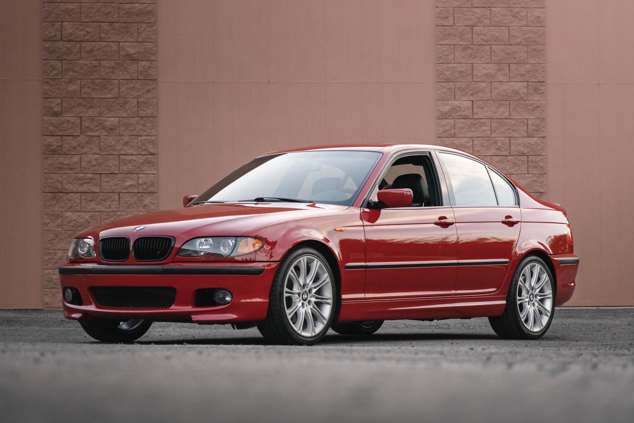 2003 BMW E46 330 ZHP 