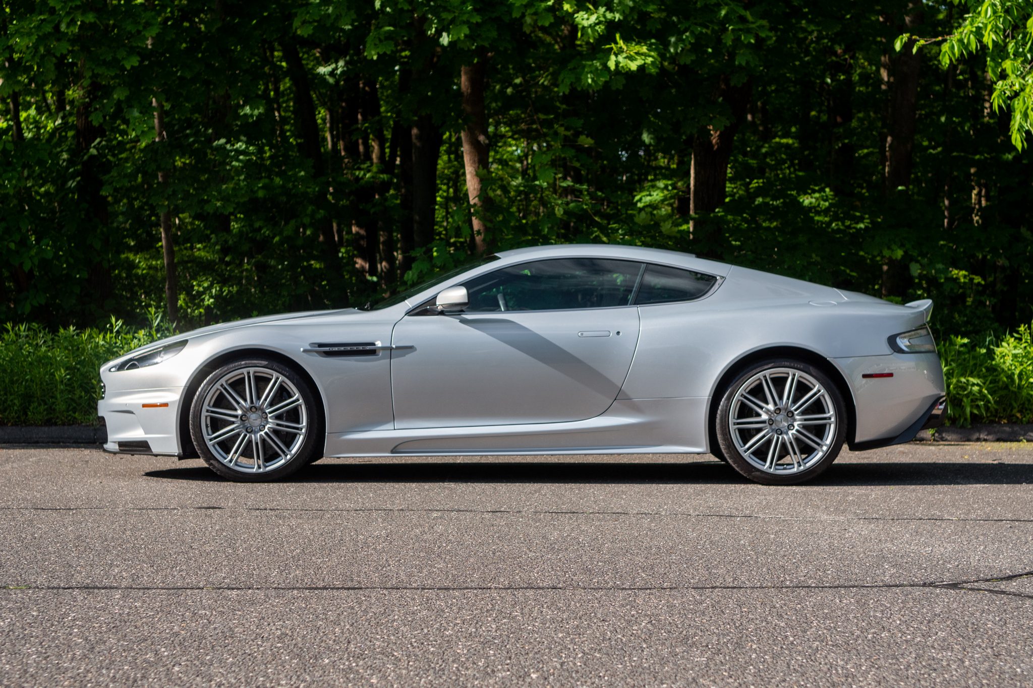 2009 Aston Martin DBS 