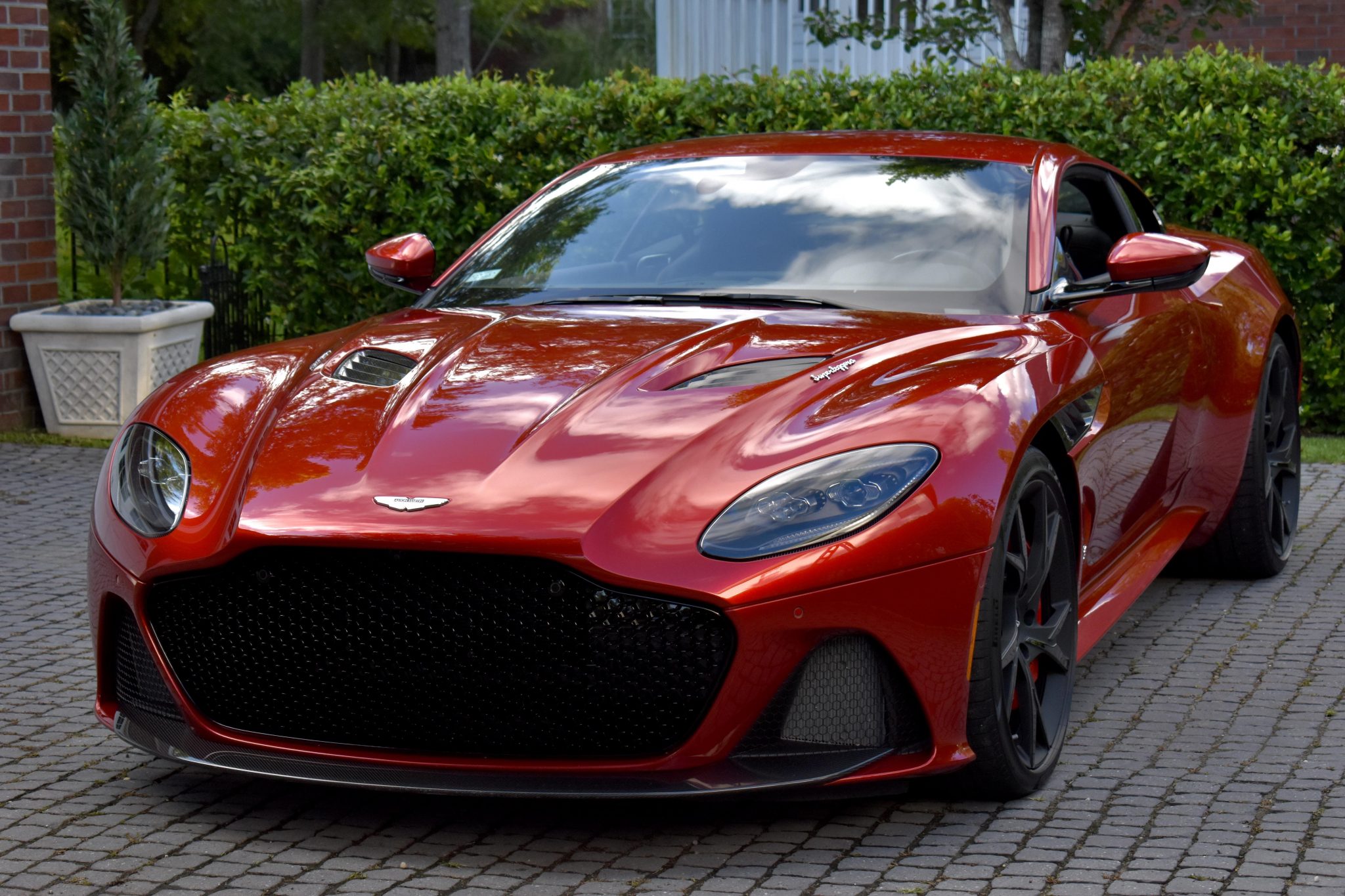 2019 Aston Martin DBS 