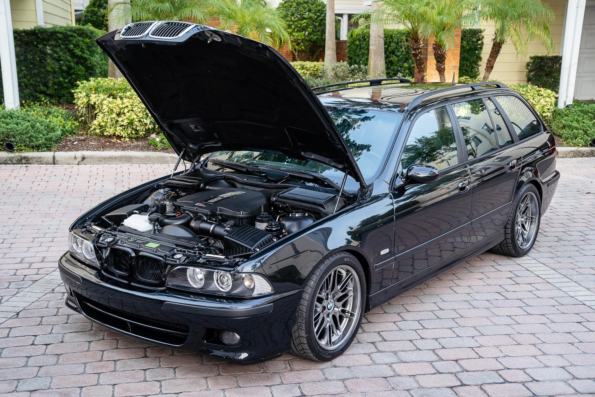 2003 BMW E39 5-Series 